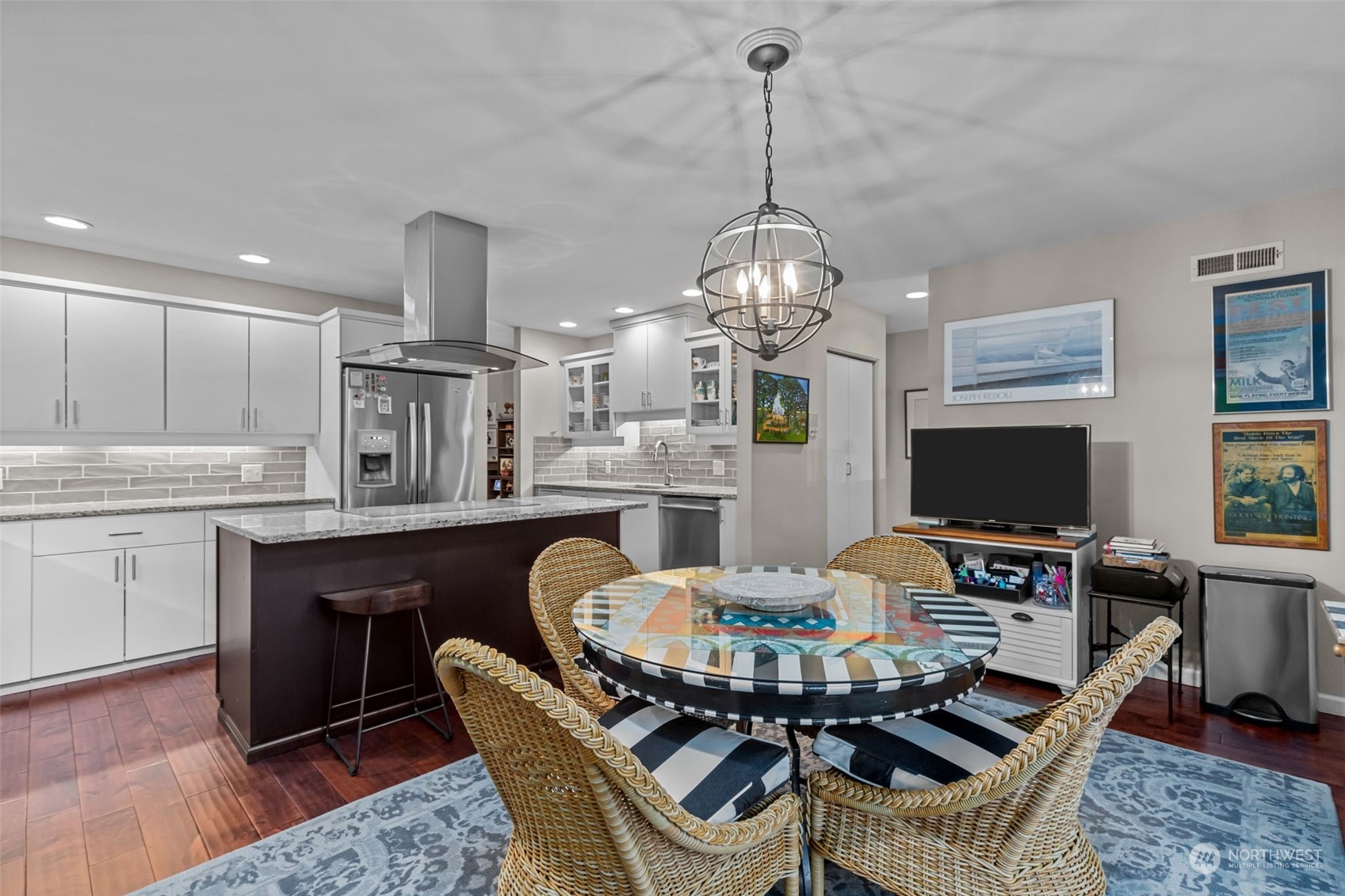 300 7th Avenue S Unit: 18