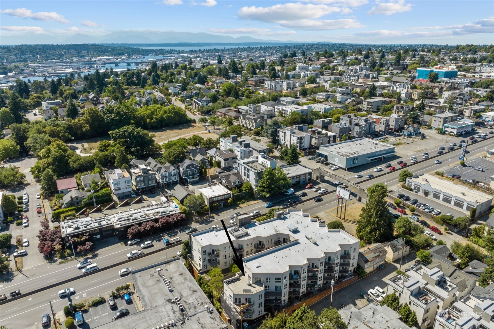 4020 Aurora Avenue N Unit: 414