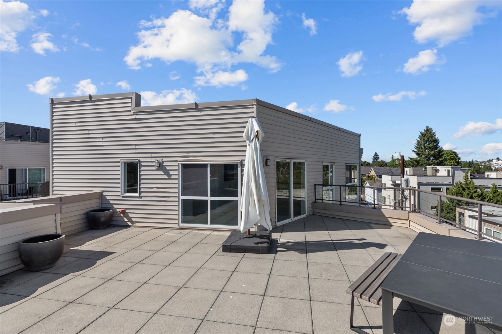 4020 Aurora Avenue N Unit: 414