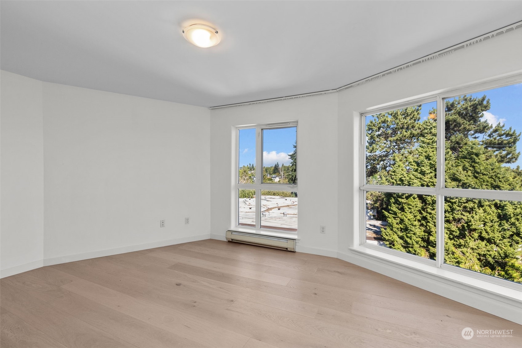 4020 Aurora Avenue N Unit: 414