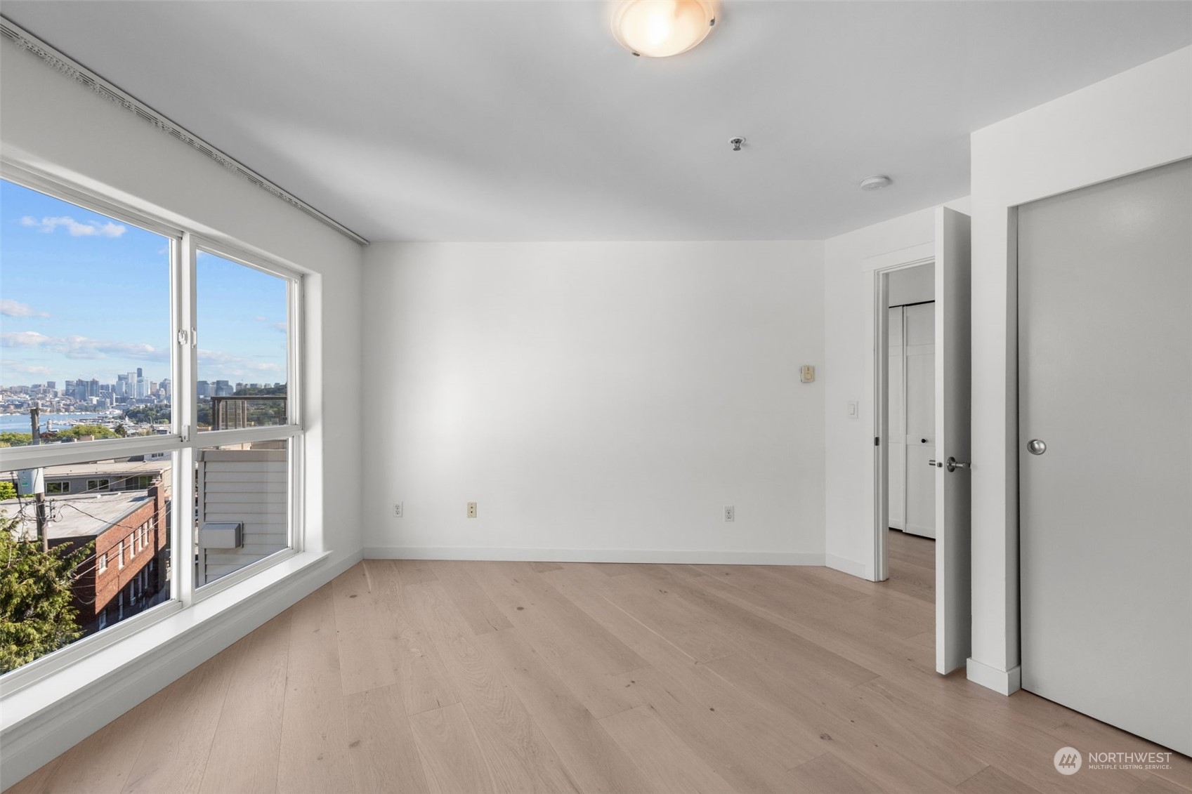 4020 Aurora Avenue N Unit: 414