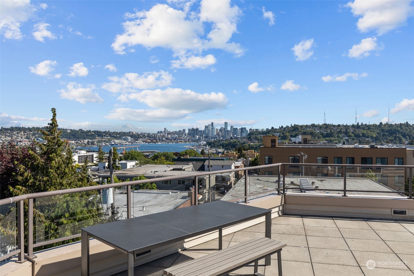 4020 Aurora Avenue N Unit: 414