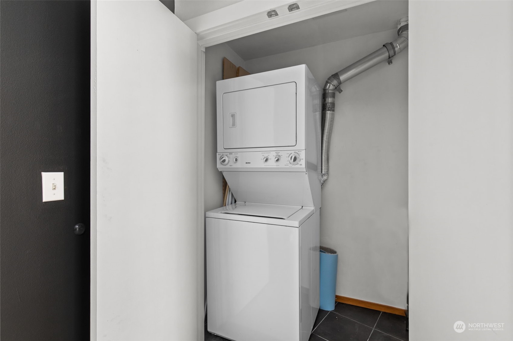 4020 Aurora Avenue N Unit: 414
