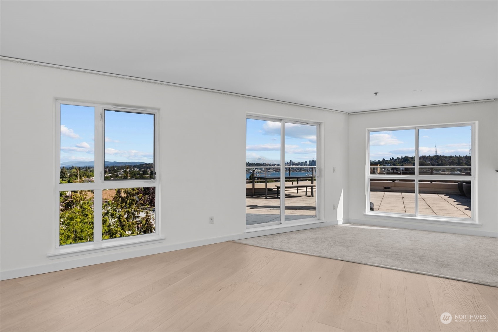 4020 Aurora Avenue N Unit: 414