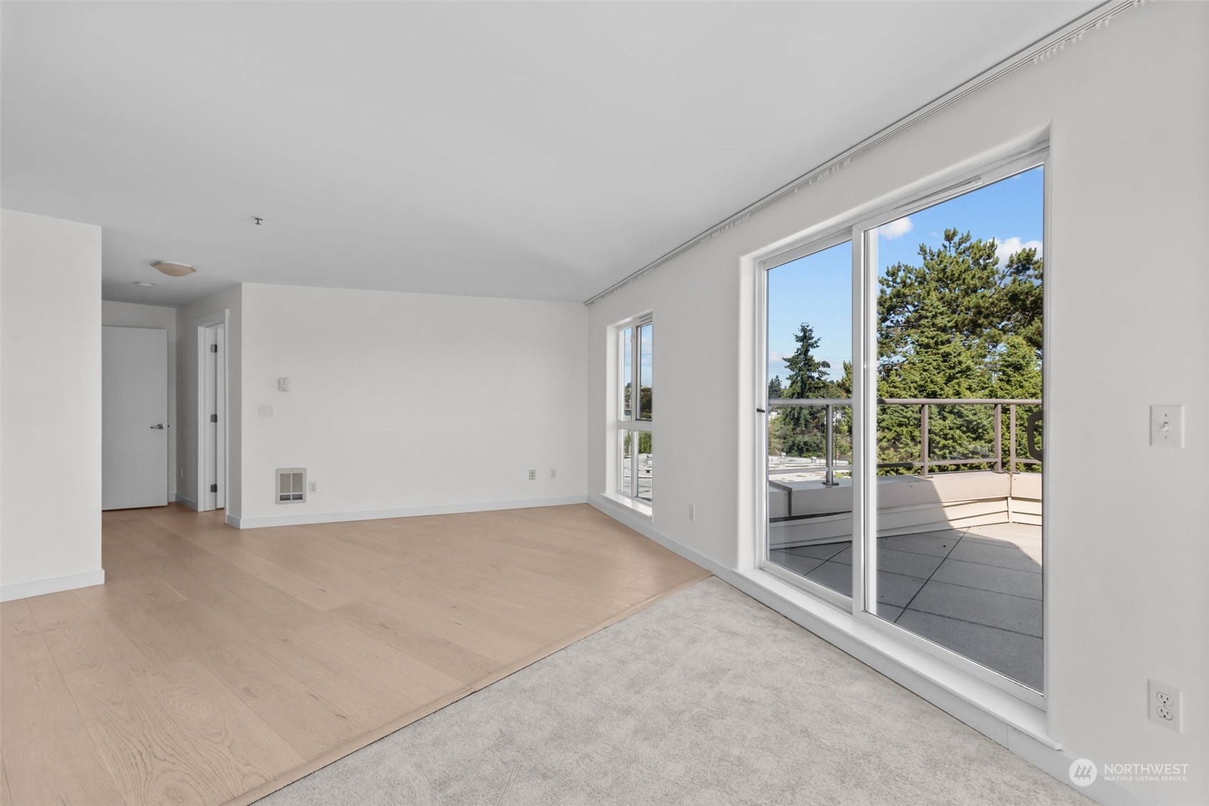 4020 Aurora Avenue N Unit: 414