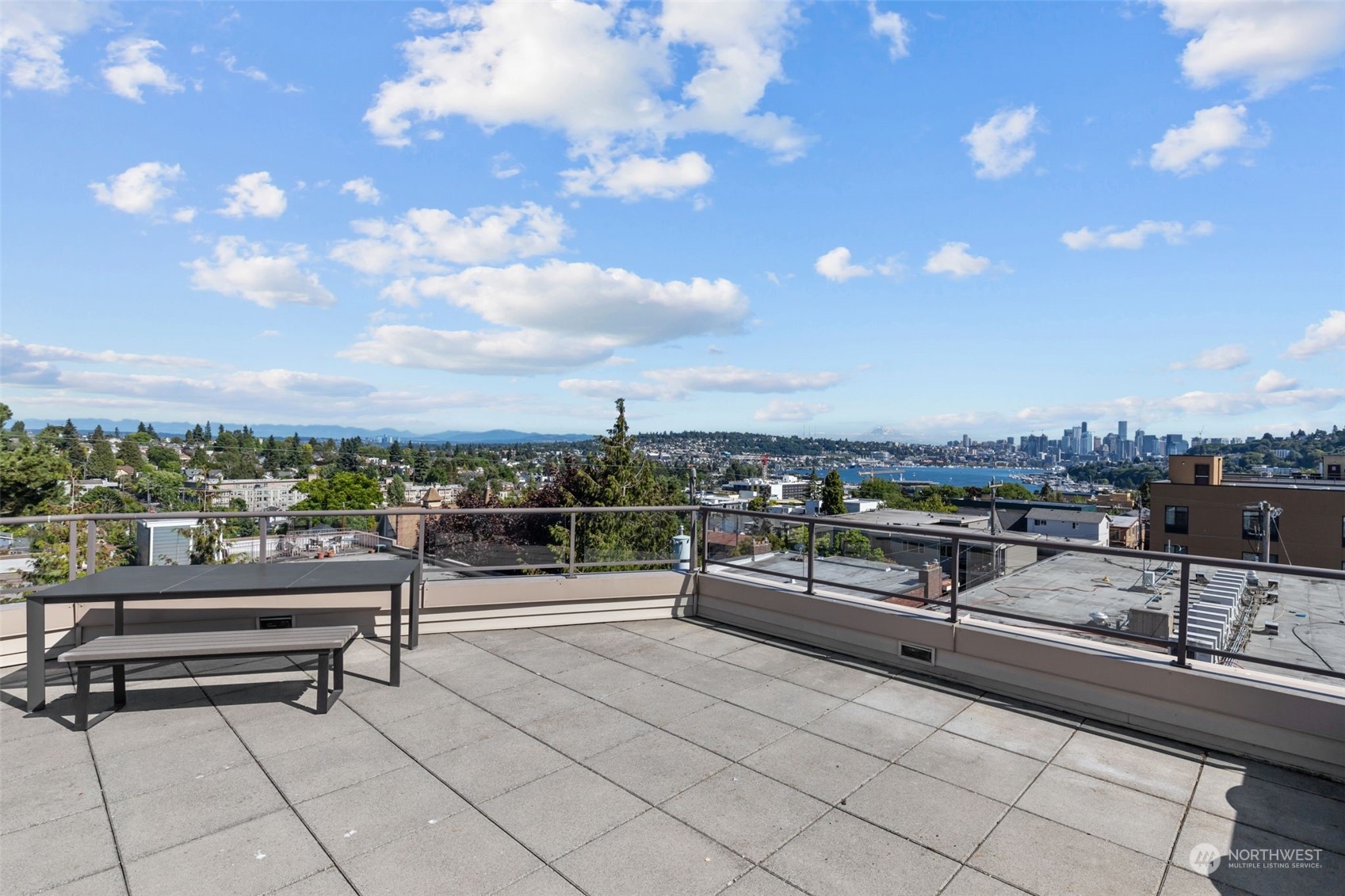 4020 Aurora Avenue N Unit: 414