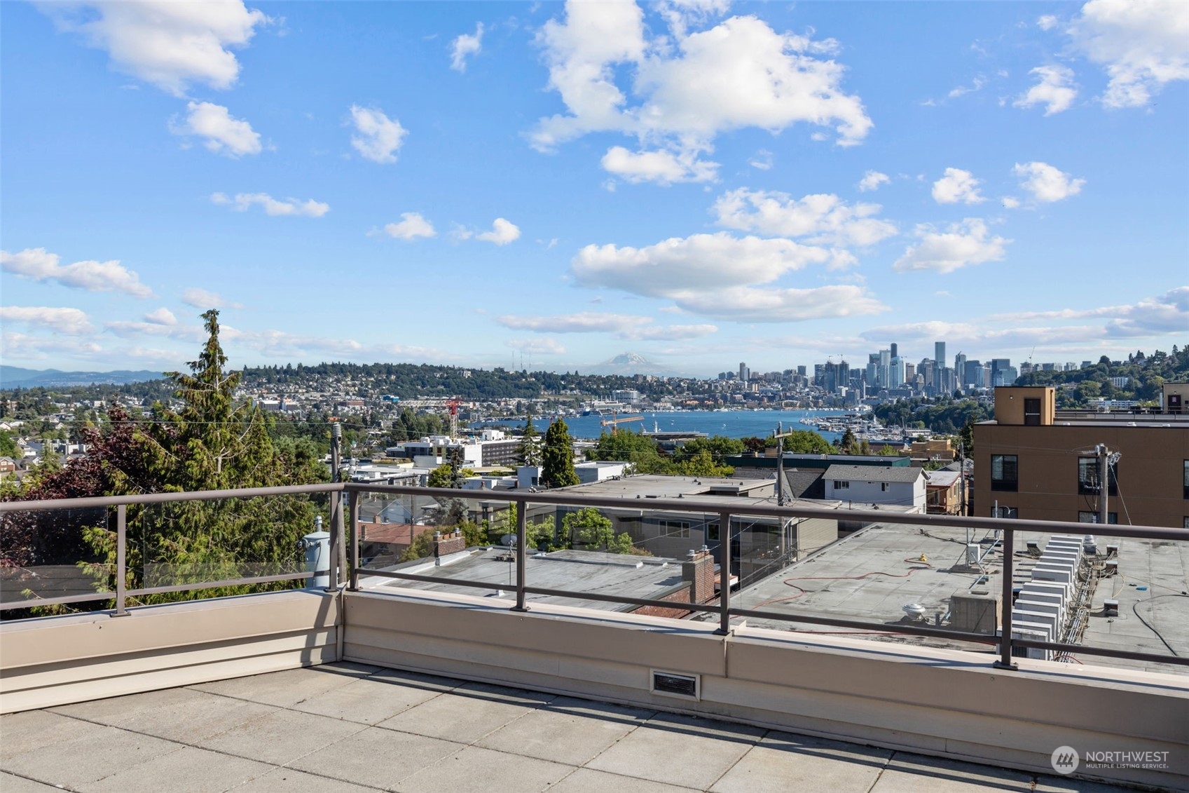 4020 Aurora Avenue N Unit: 414