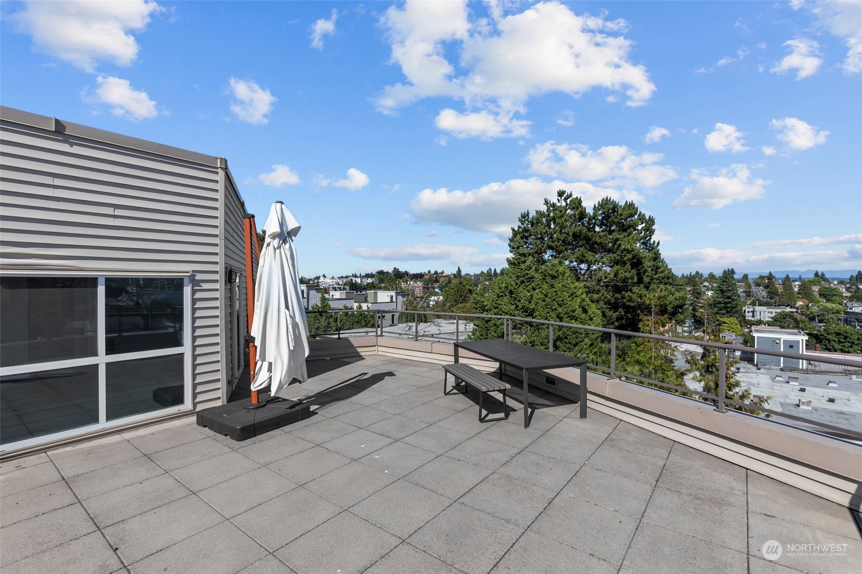 4020 Aurora Avenue N Unit: 414