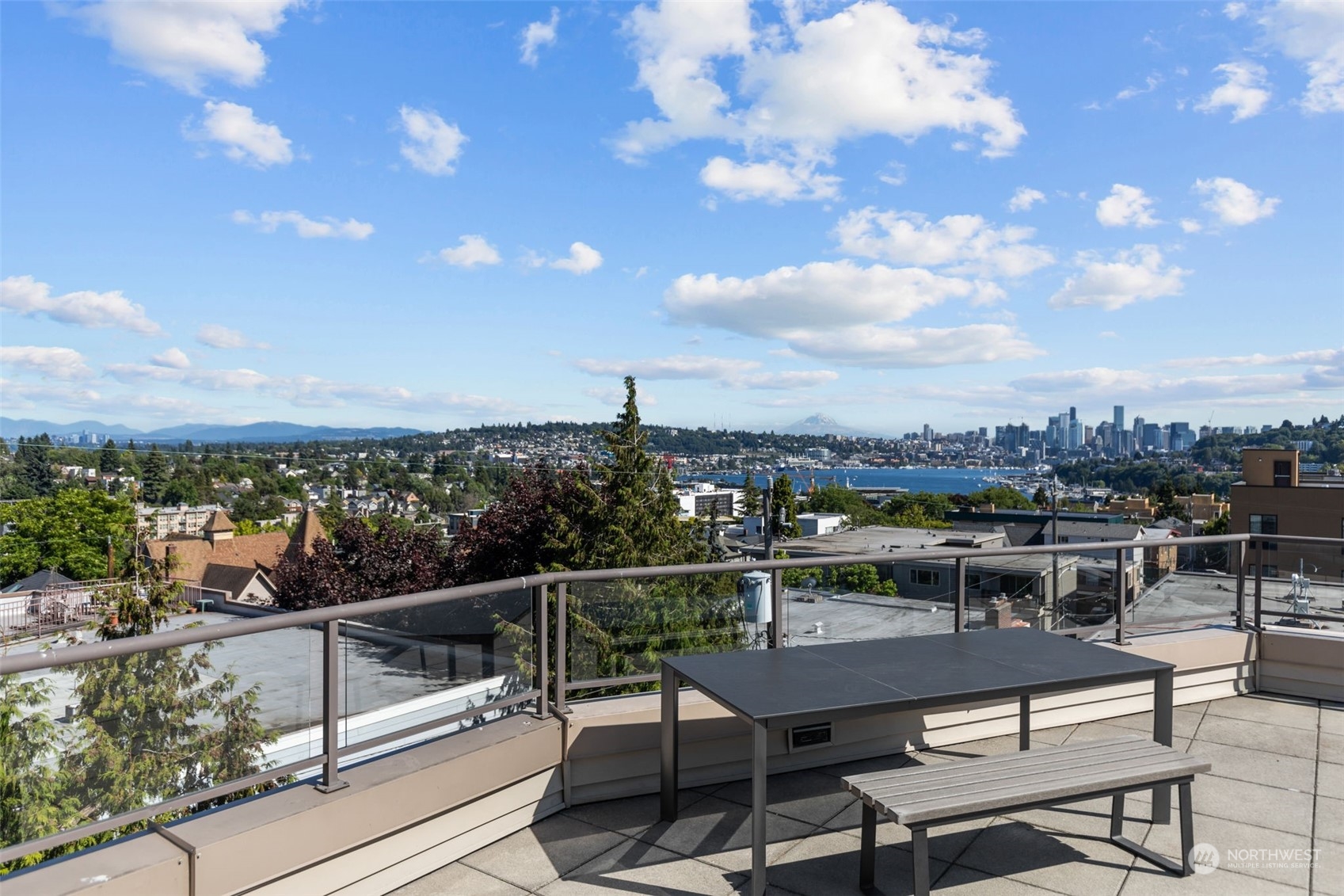 4020 Aurora Avenue N Unit: 414