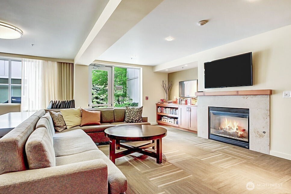 15100 6th Avenue SW Unit: 305