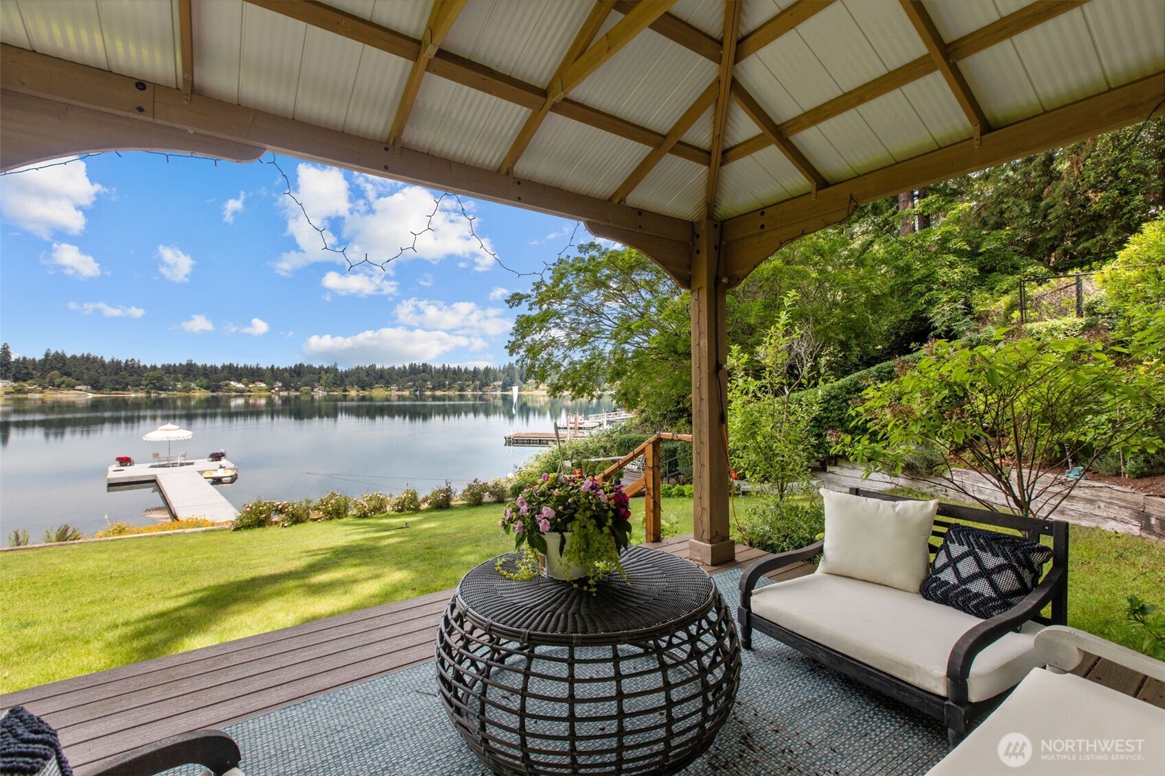 22 Loch Lane SW