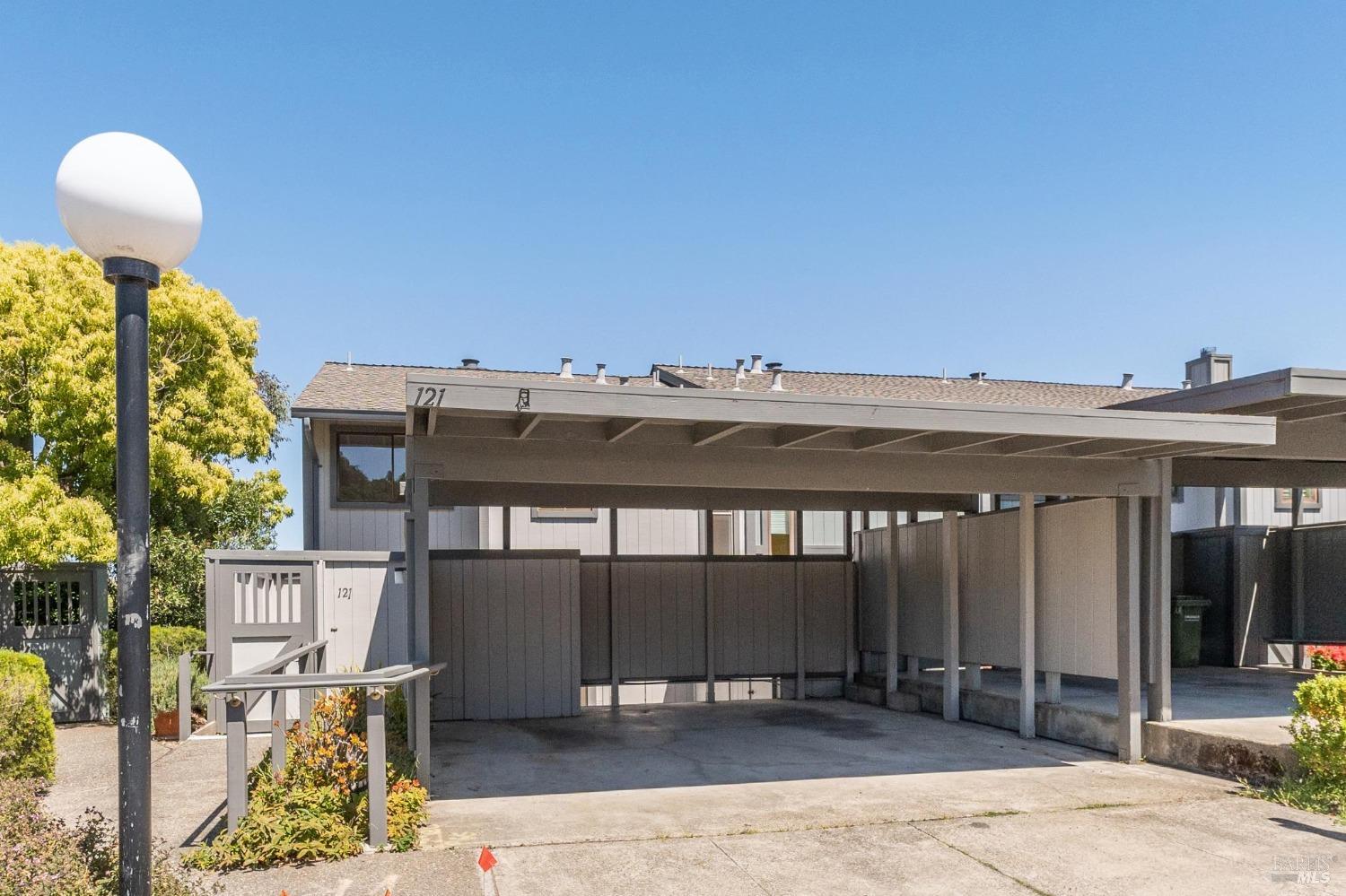 121 Sylvia Way