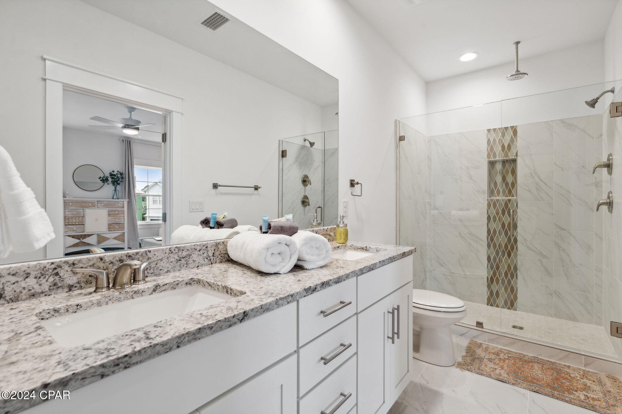 2702 Lagoon Manor Drive
