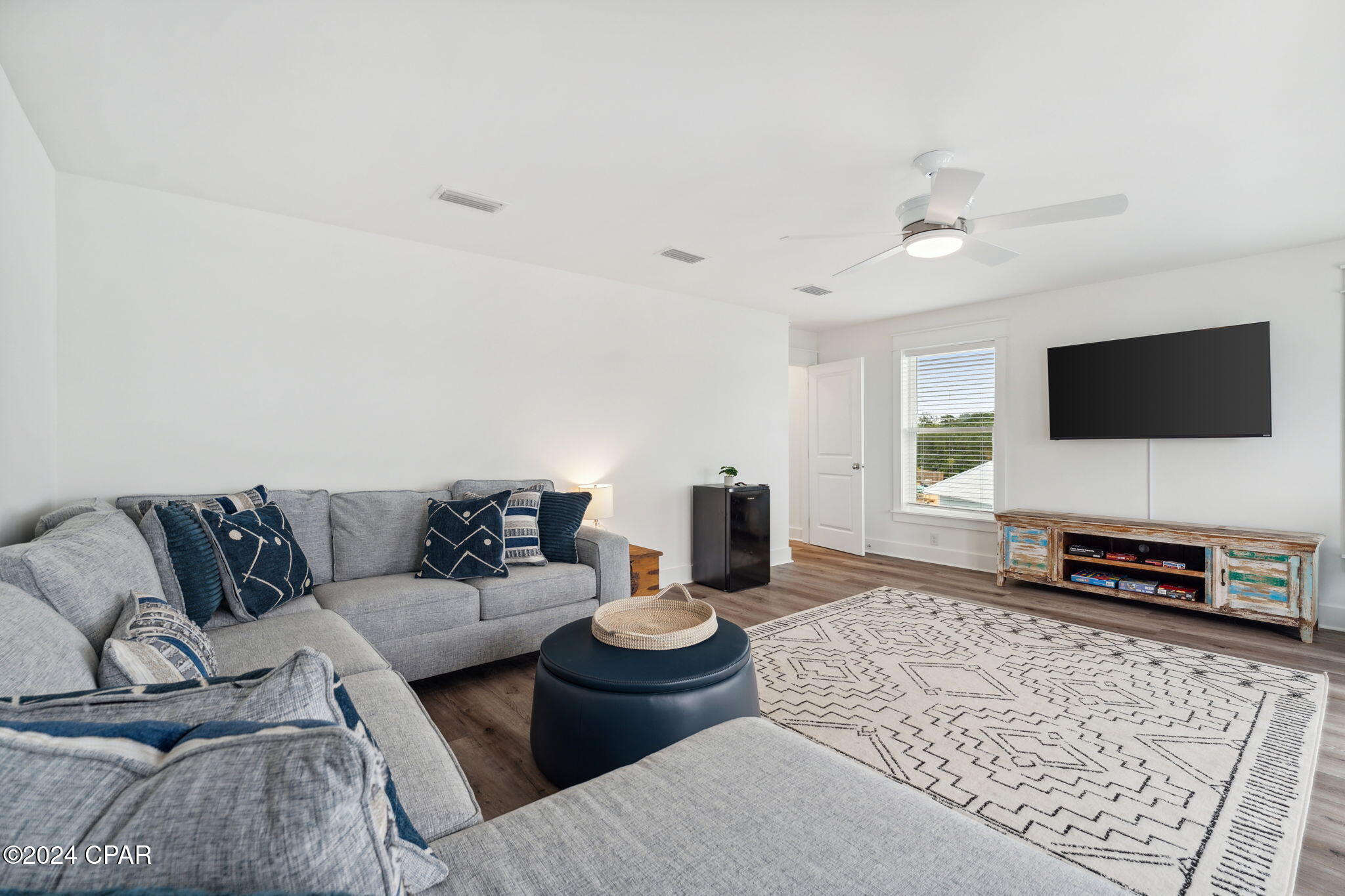 2702 Lagoon Manor Drive