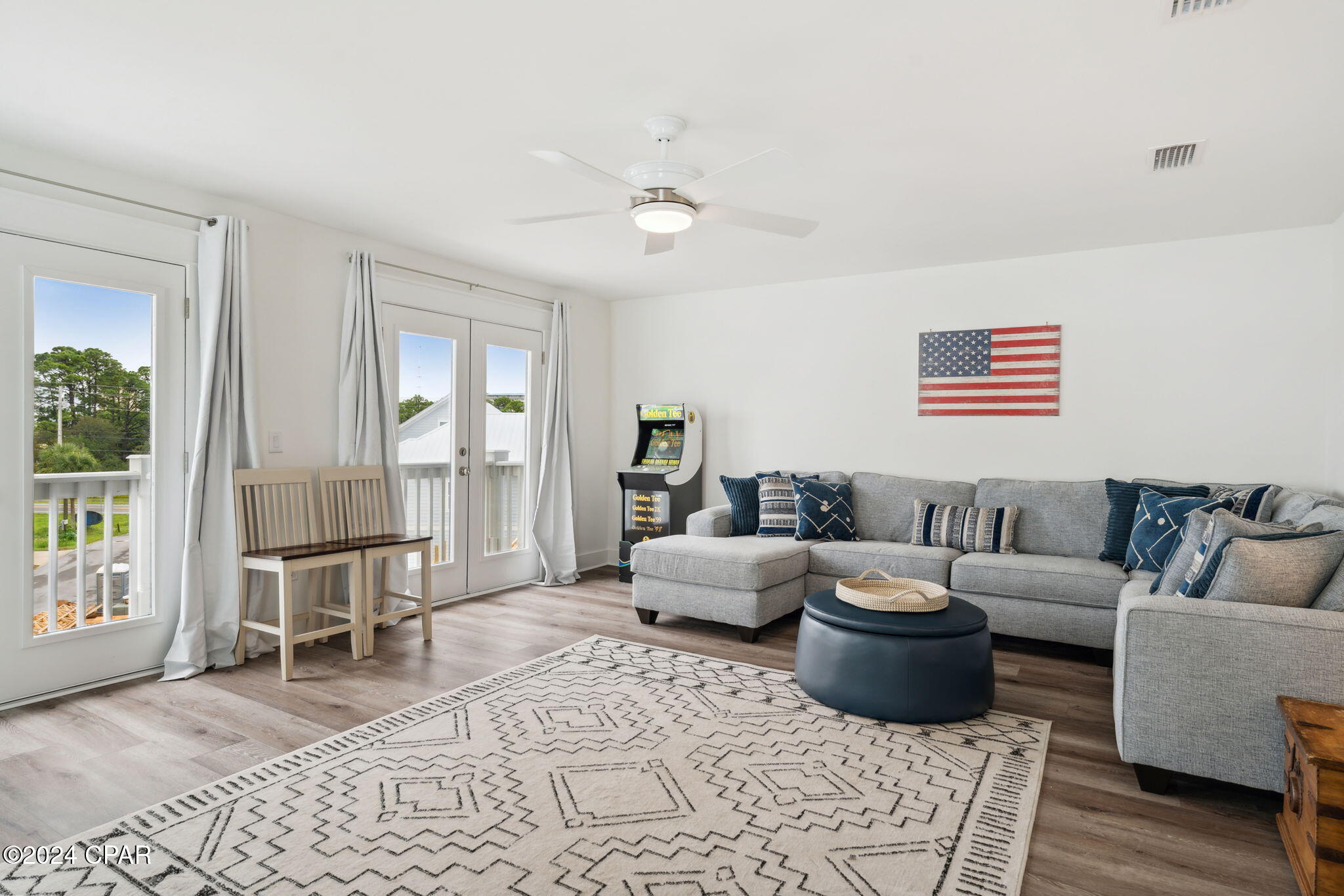 2702 Lagoon Manor Drive