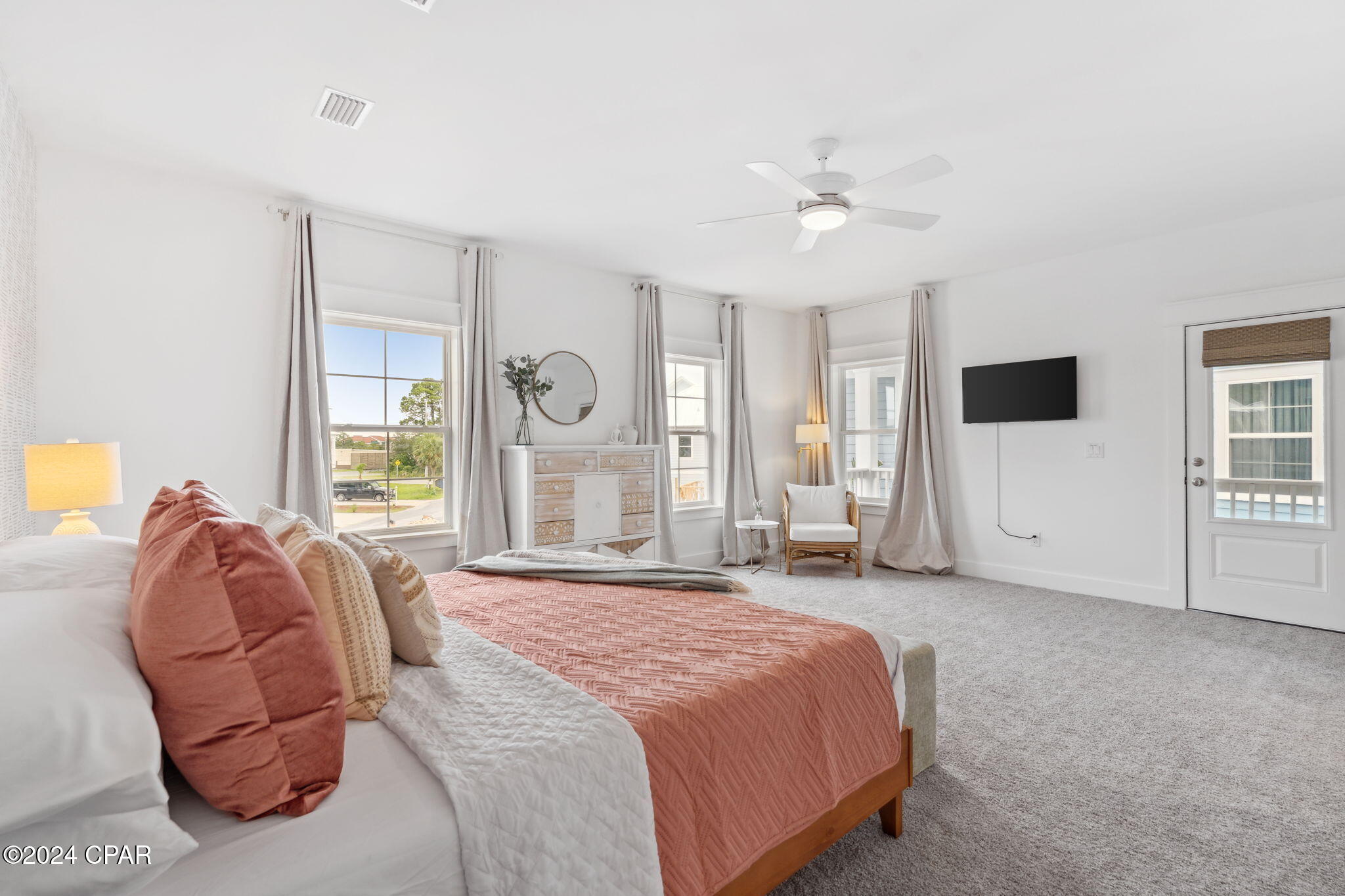 2702 Lagoon Manor Drive