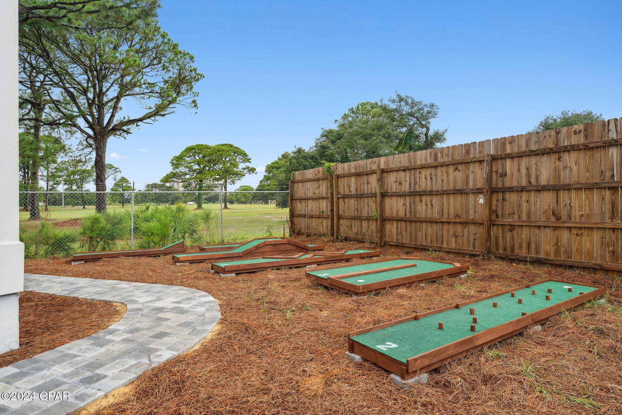 2702 Lagoon Manor Drive