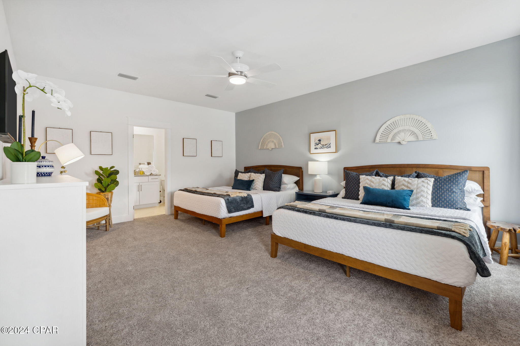 2702 Lagoon Manor Drive