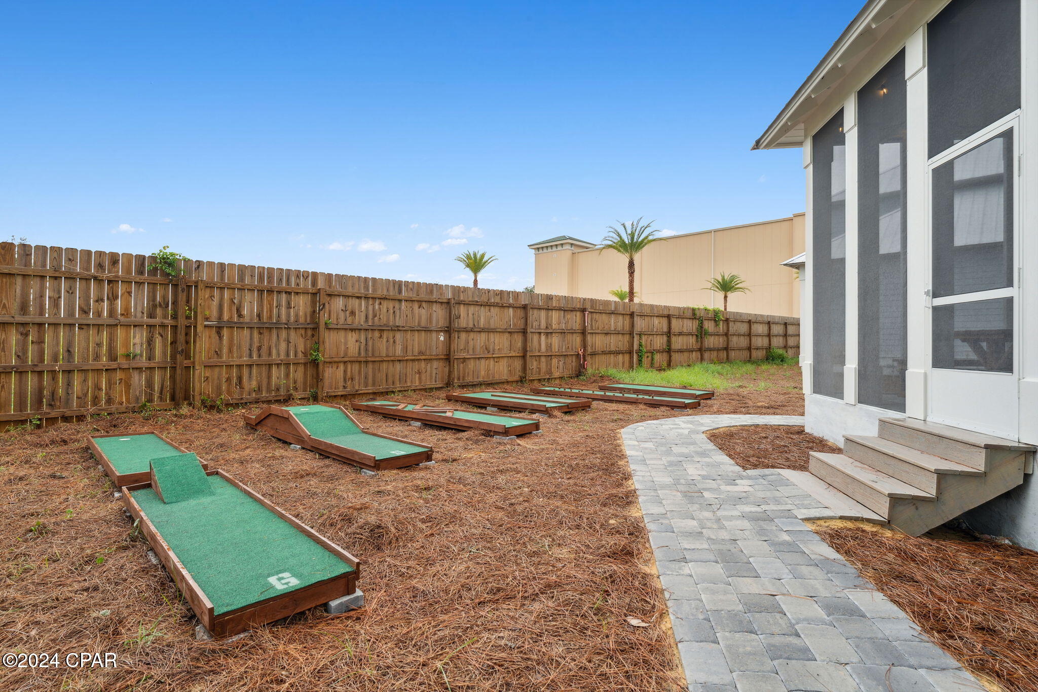 2702 Lagoon Manor Drive