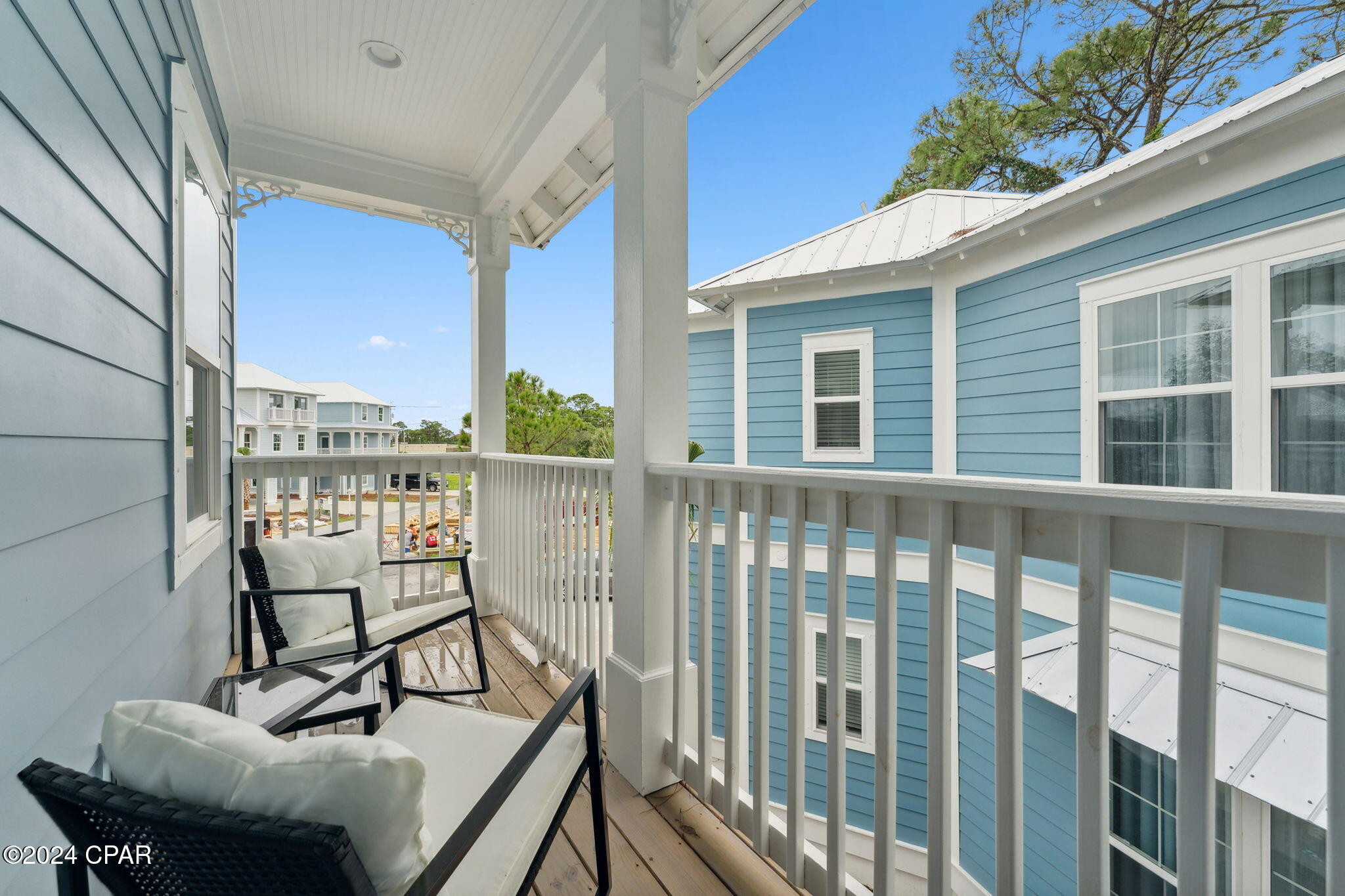 2702 Lagoon Manor Drive