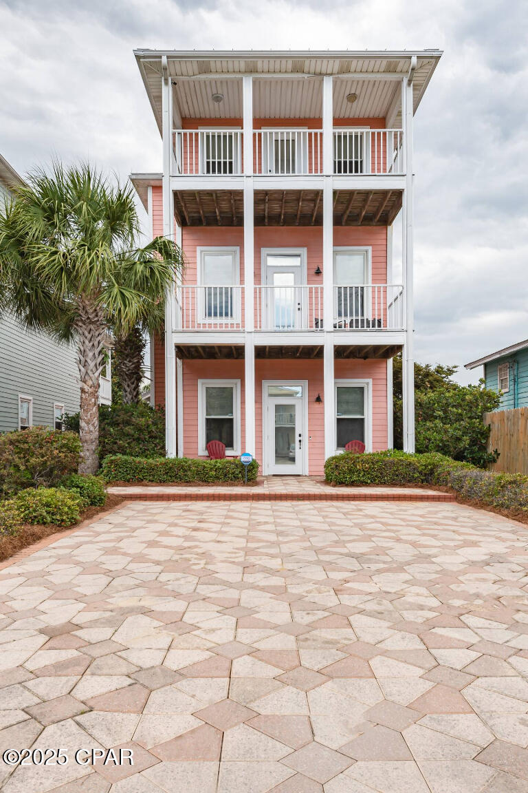 6724 Beach Drive