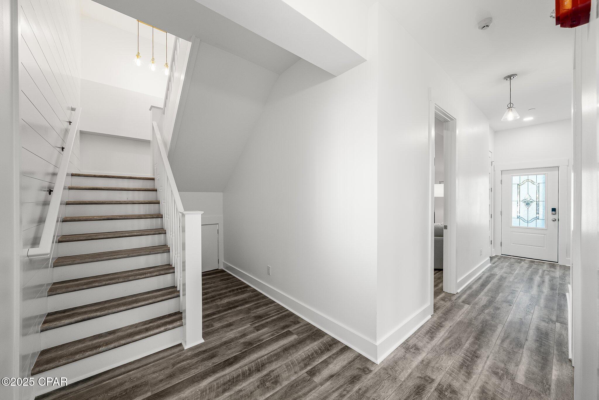 8711 Surf Drive
