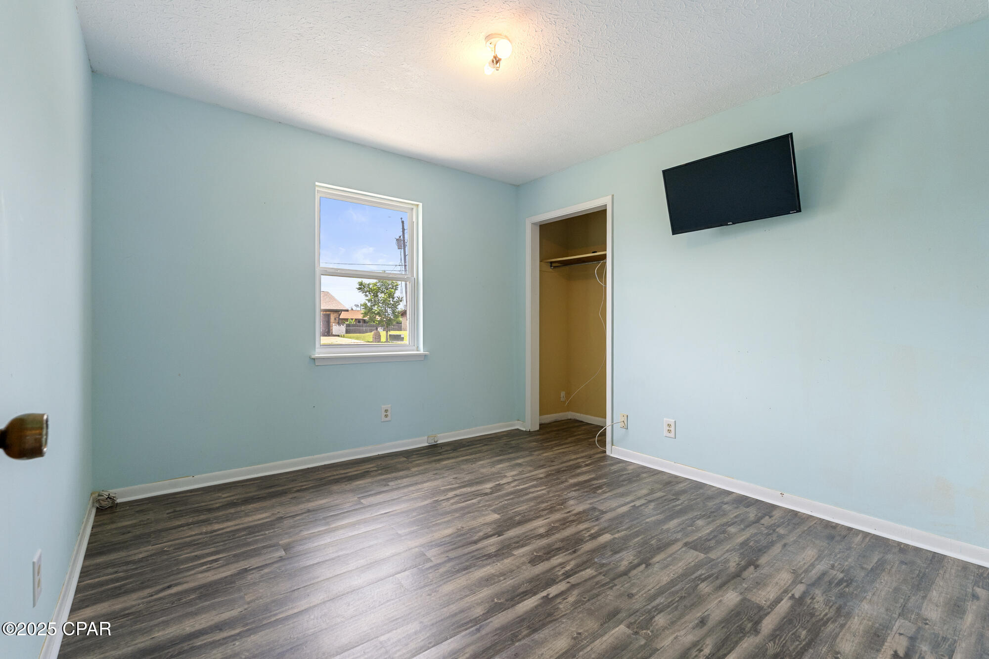 925 Hurst Court