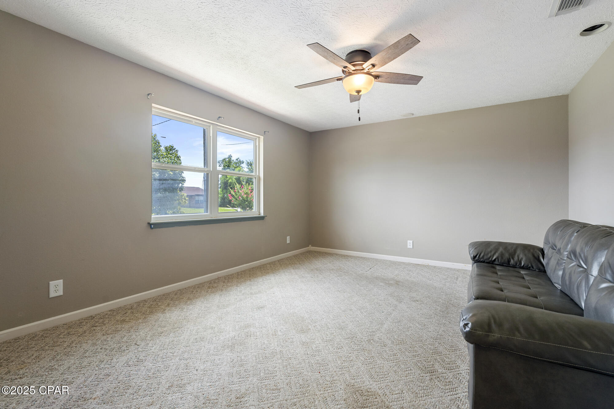 925 Hurst Court