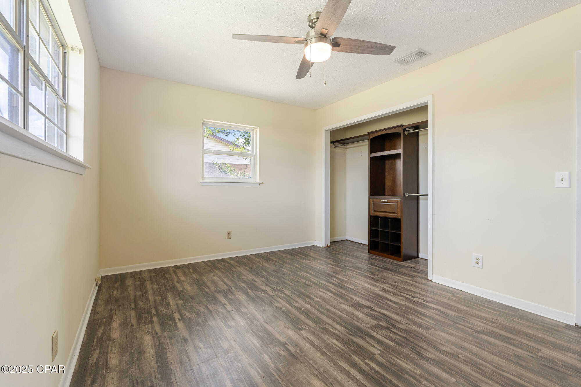 925 Hurst Court