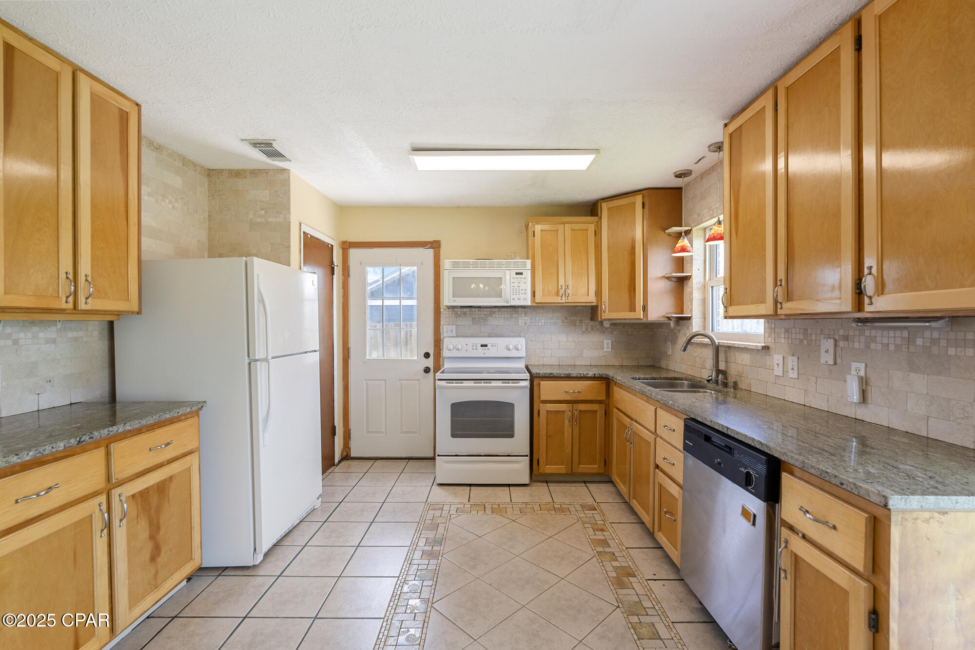 925 Hurst Court