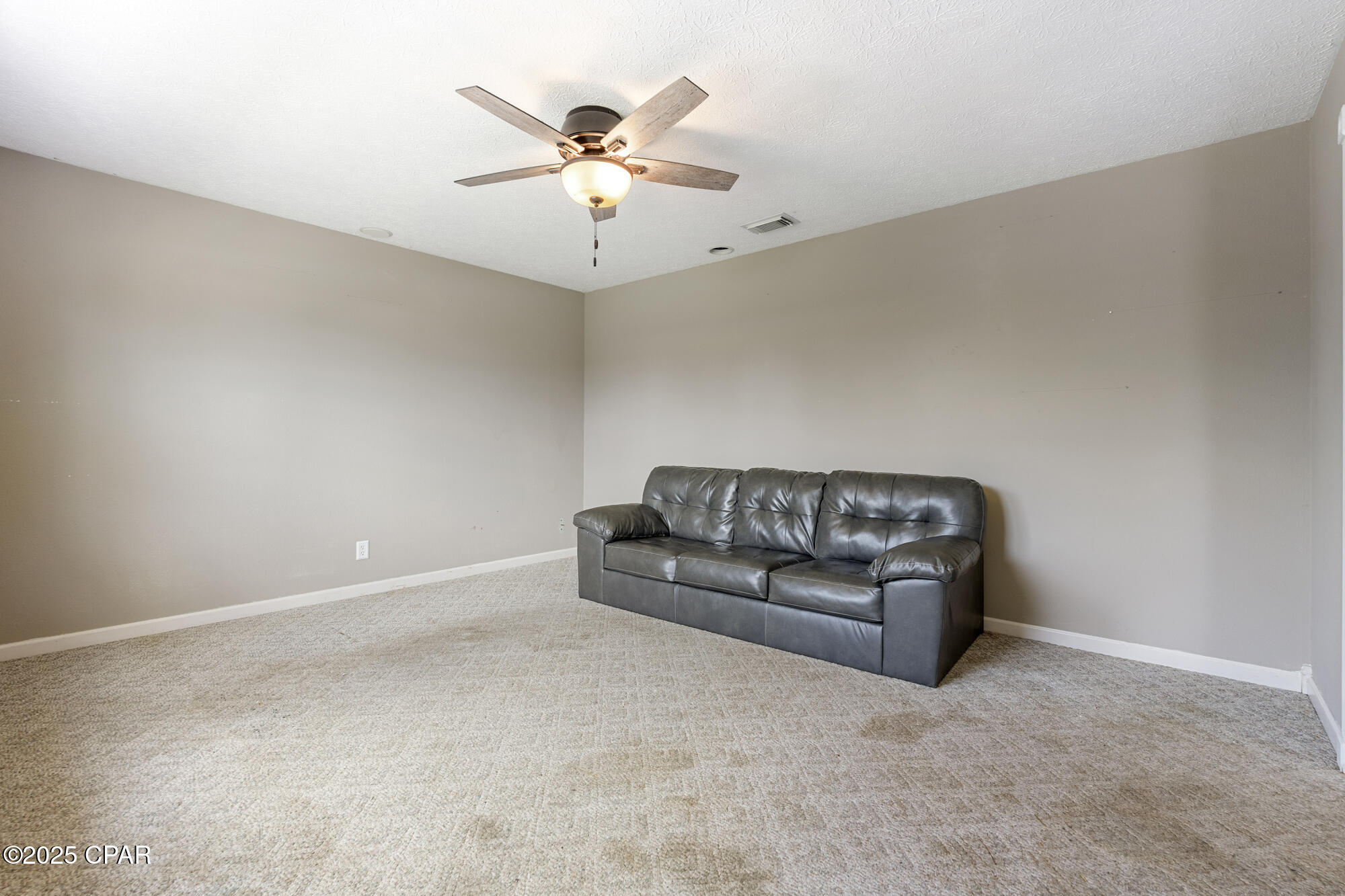 925 Hurst Court