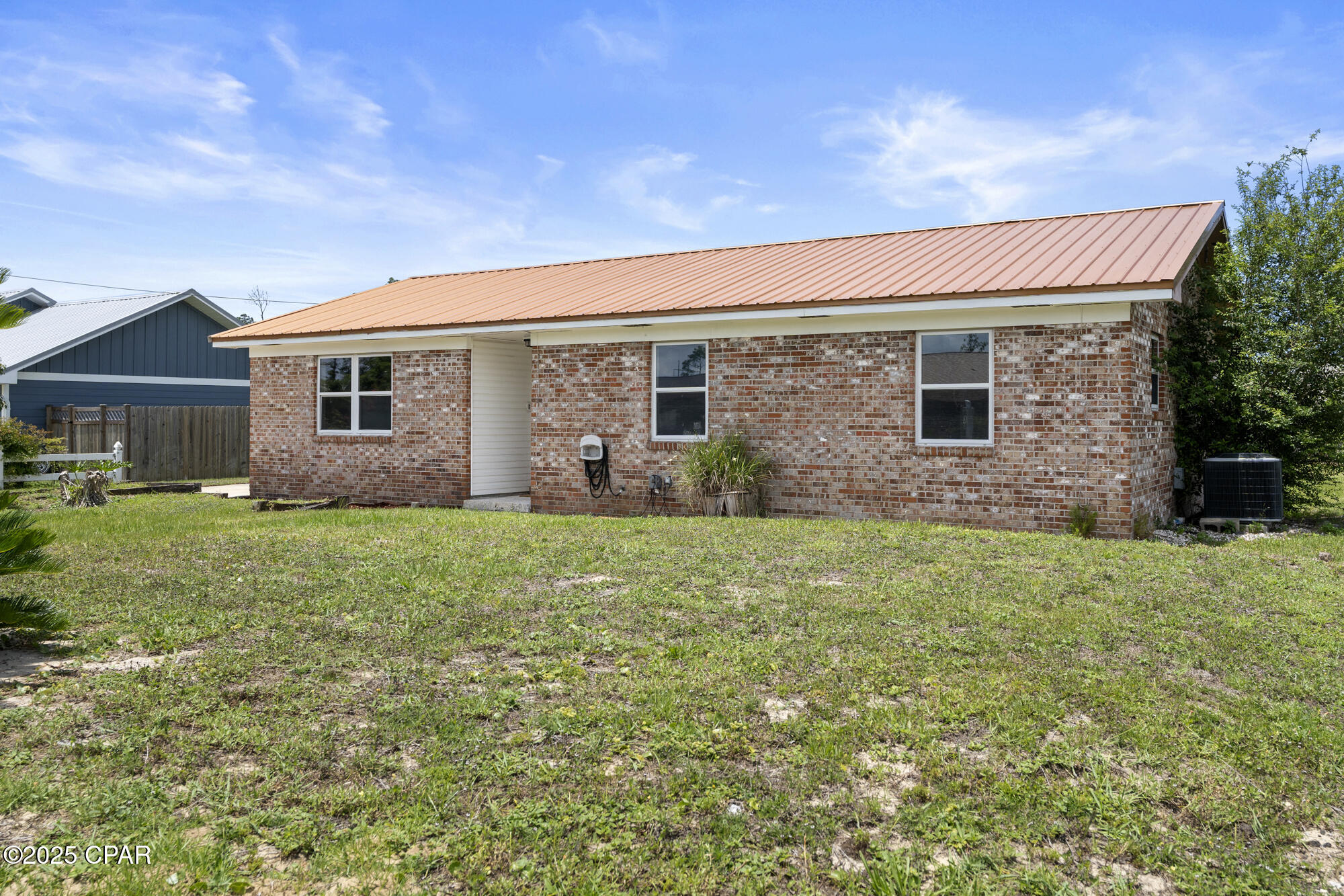 925 Hurst Court