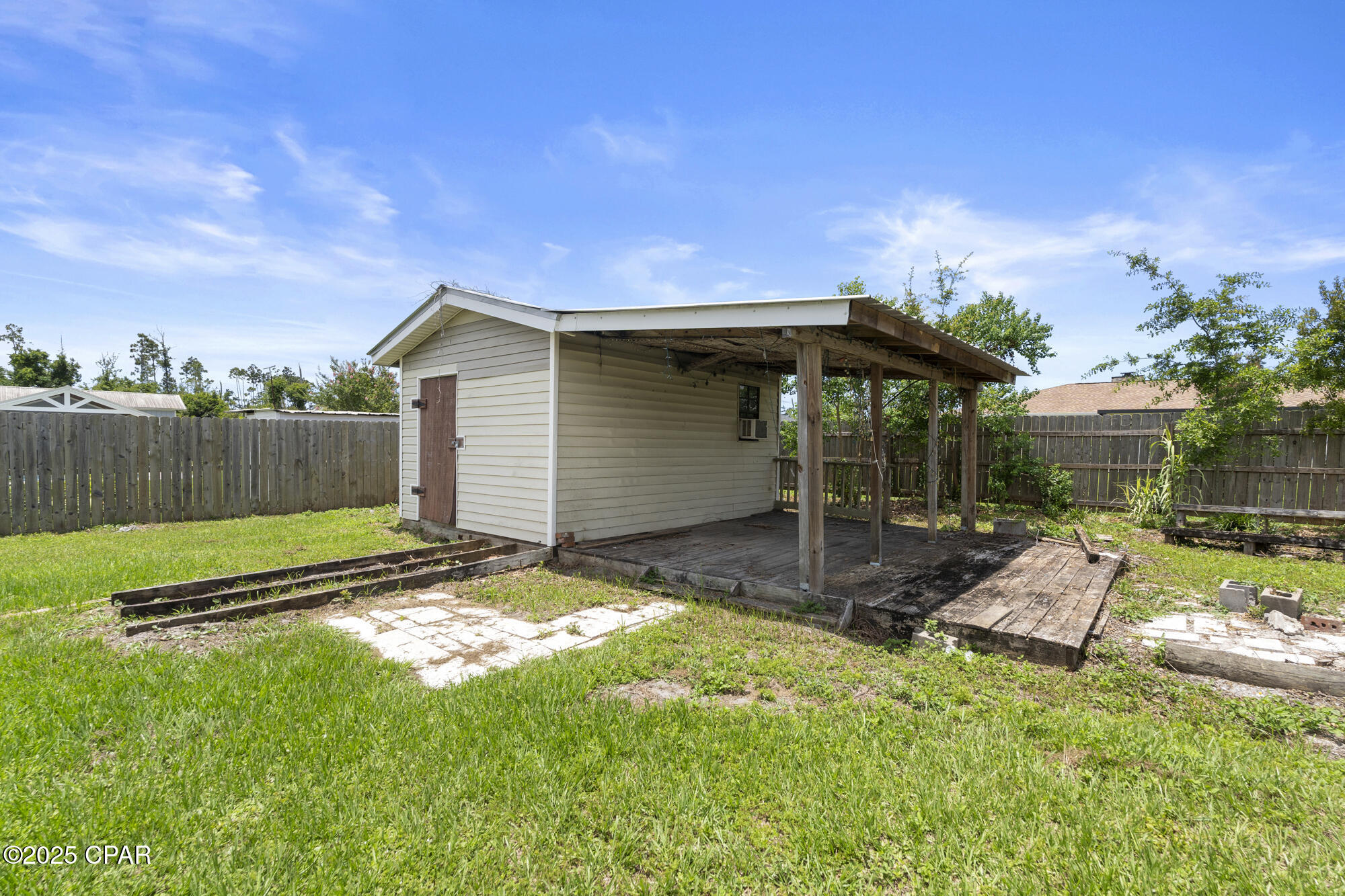 925 Hurst Court