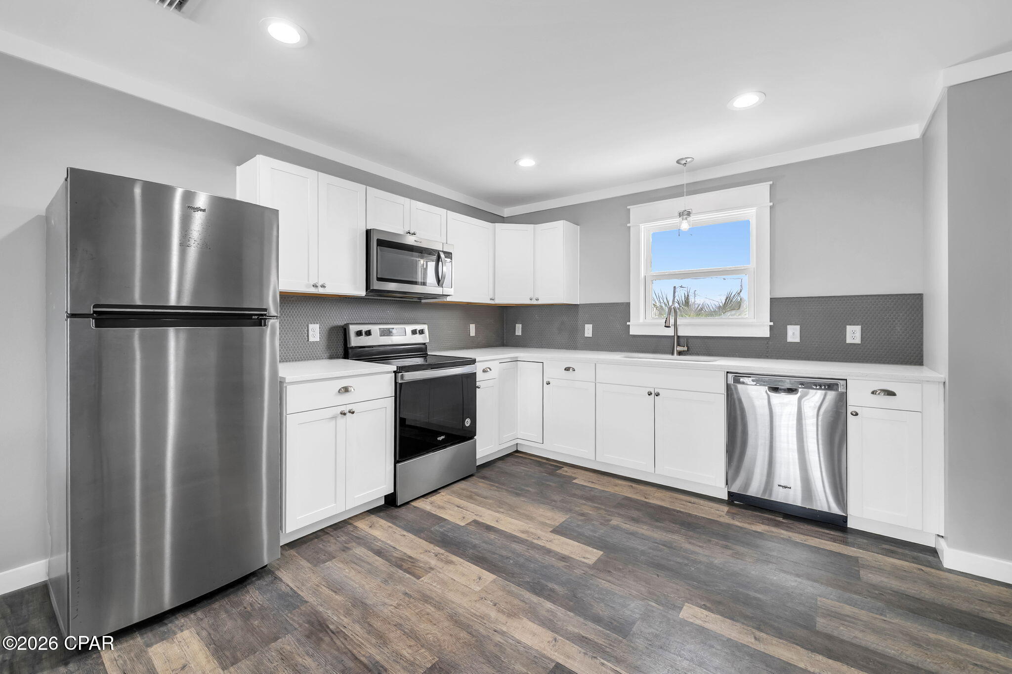 8706 Surf Drive A