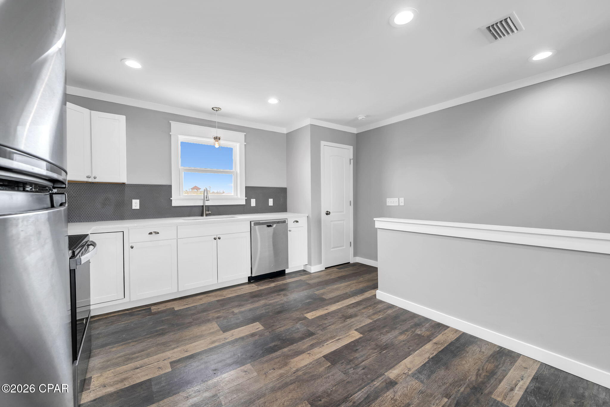 8706 Surf Drive A