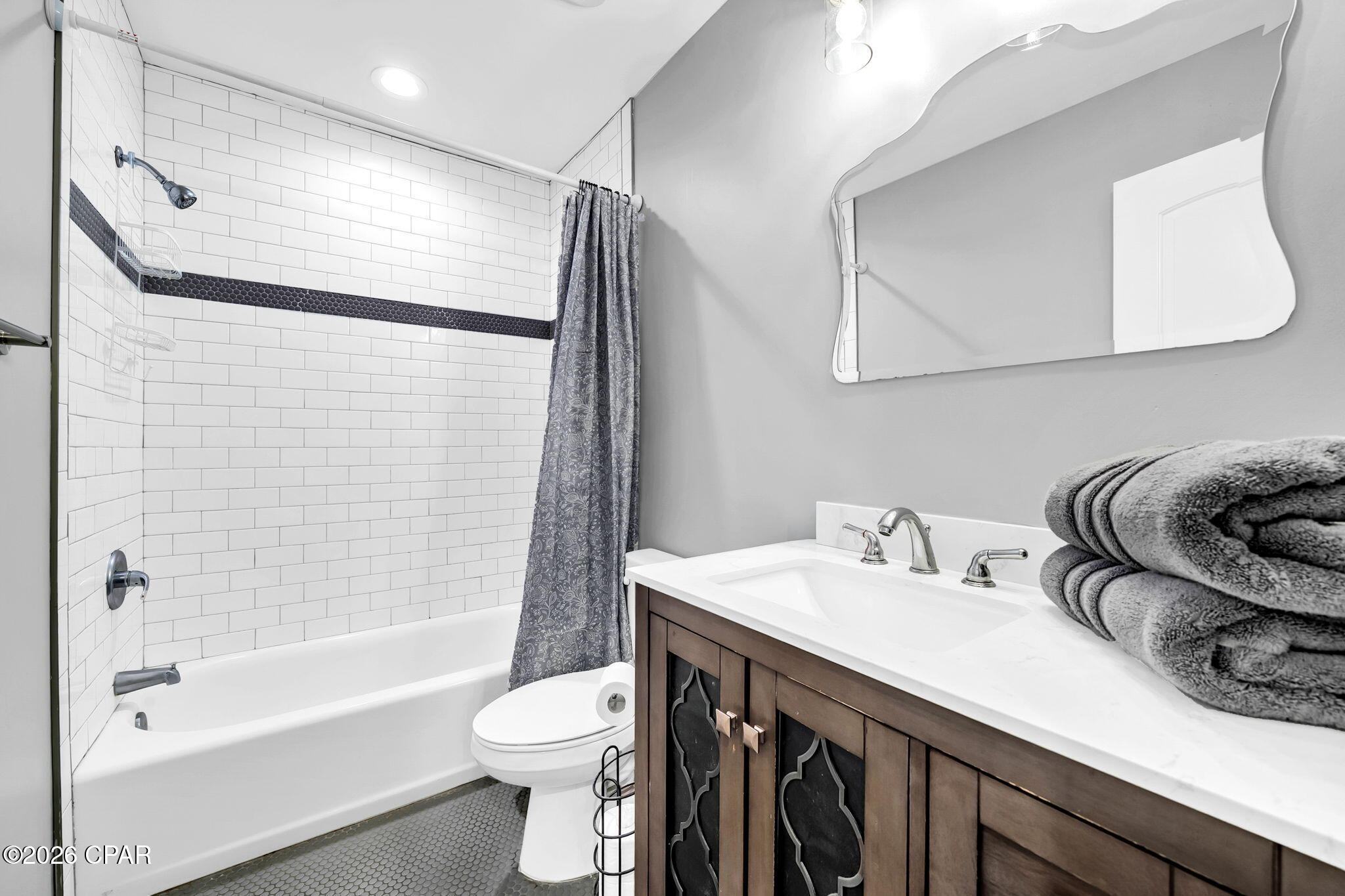 8706 Surf Drive A