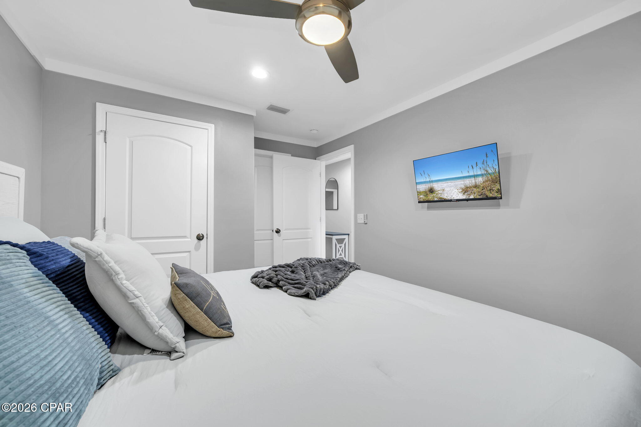 8706 Surf Drive B