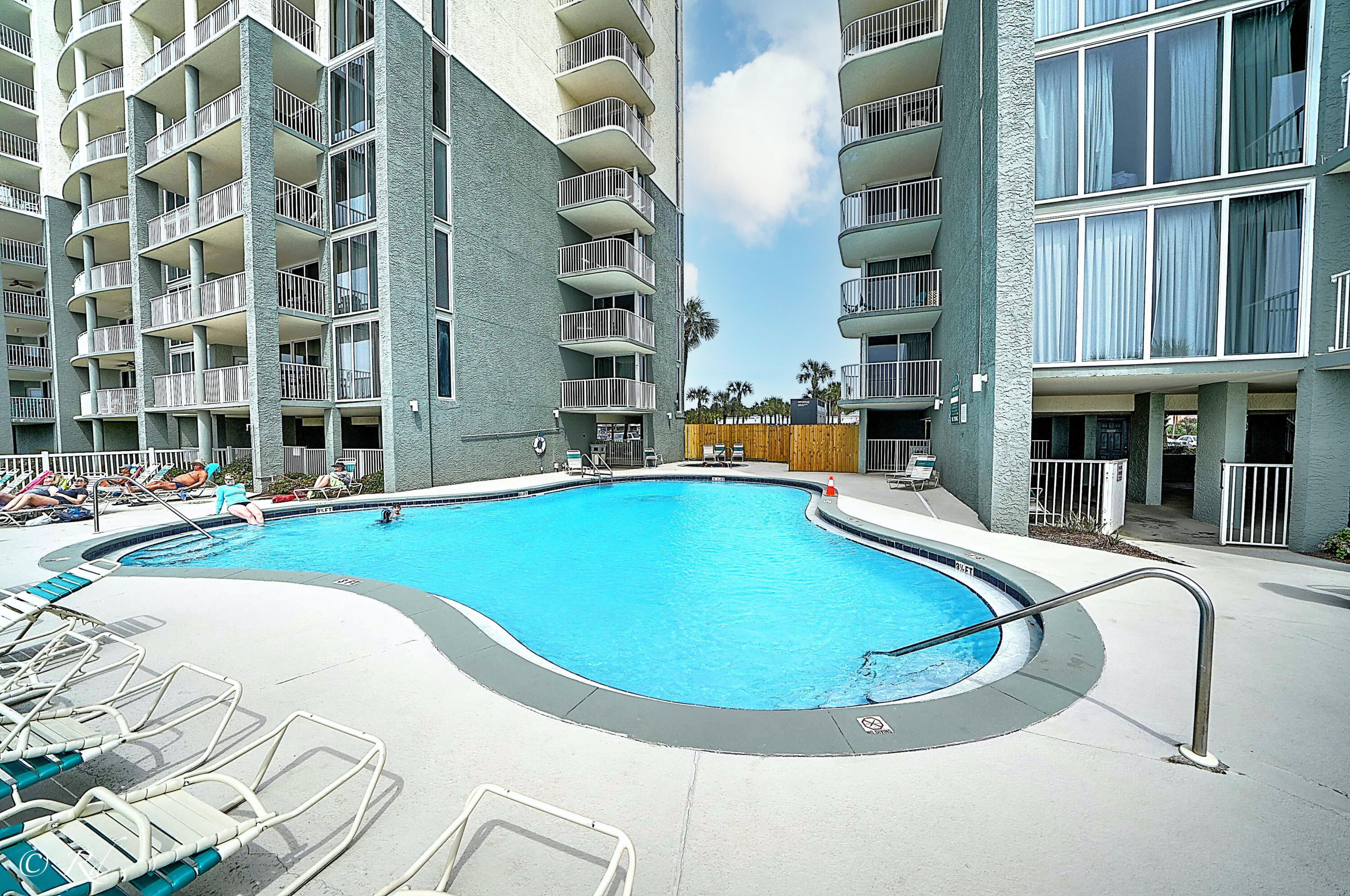10509 Front Beach Road, 700 E