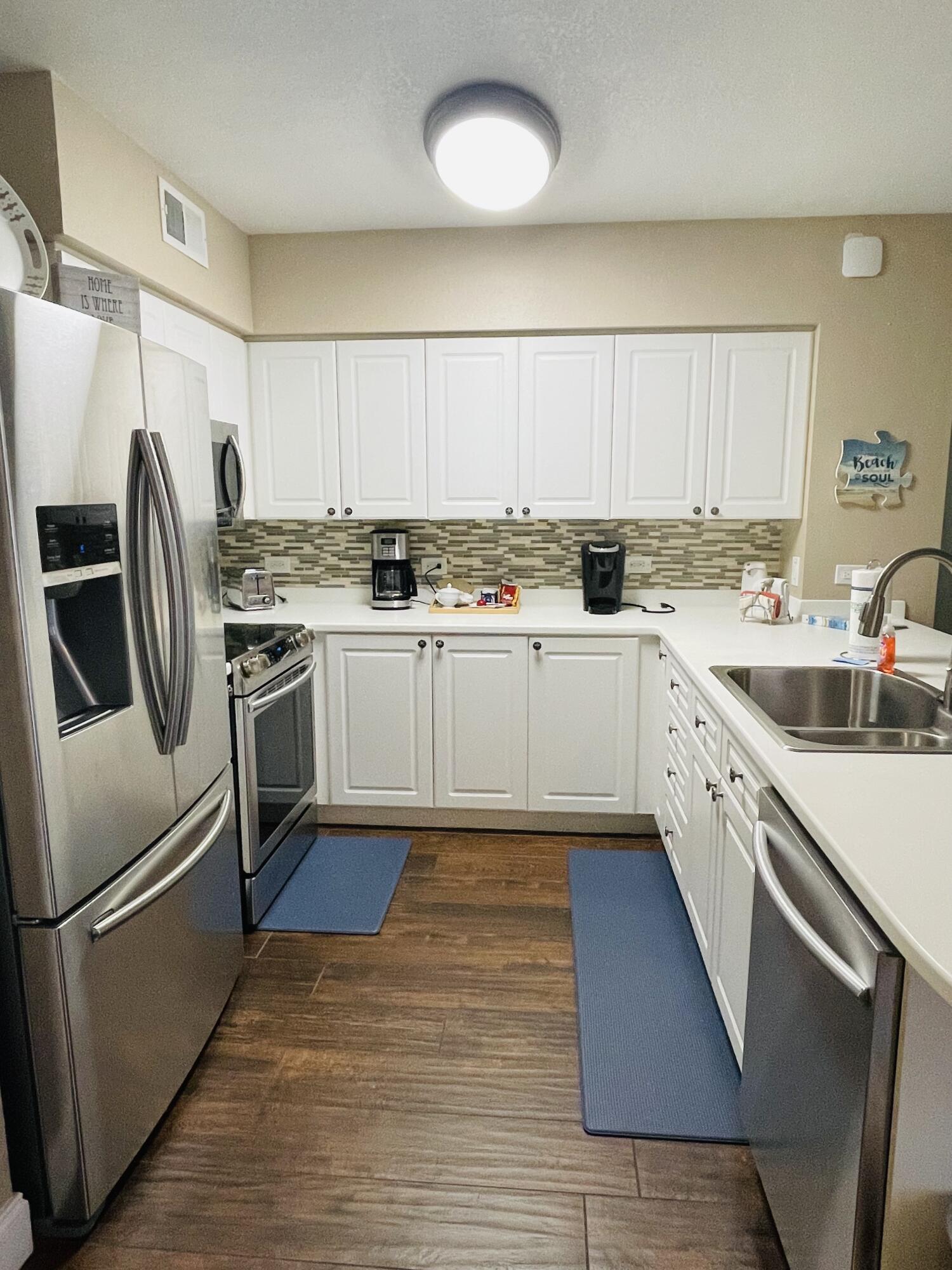 520 Santa Rosa Boulevard, 418