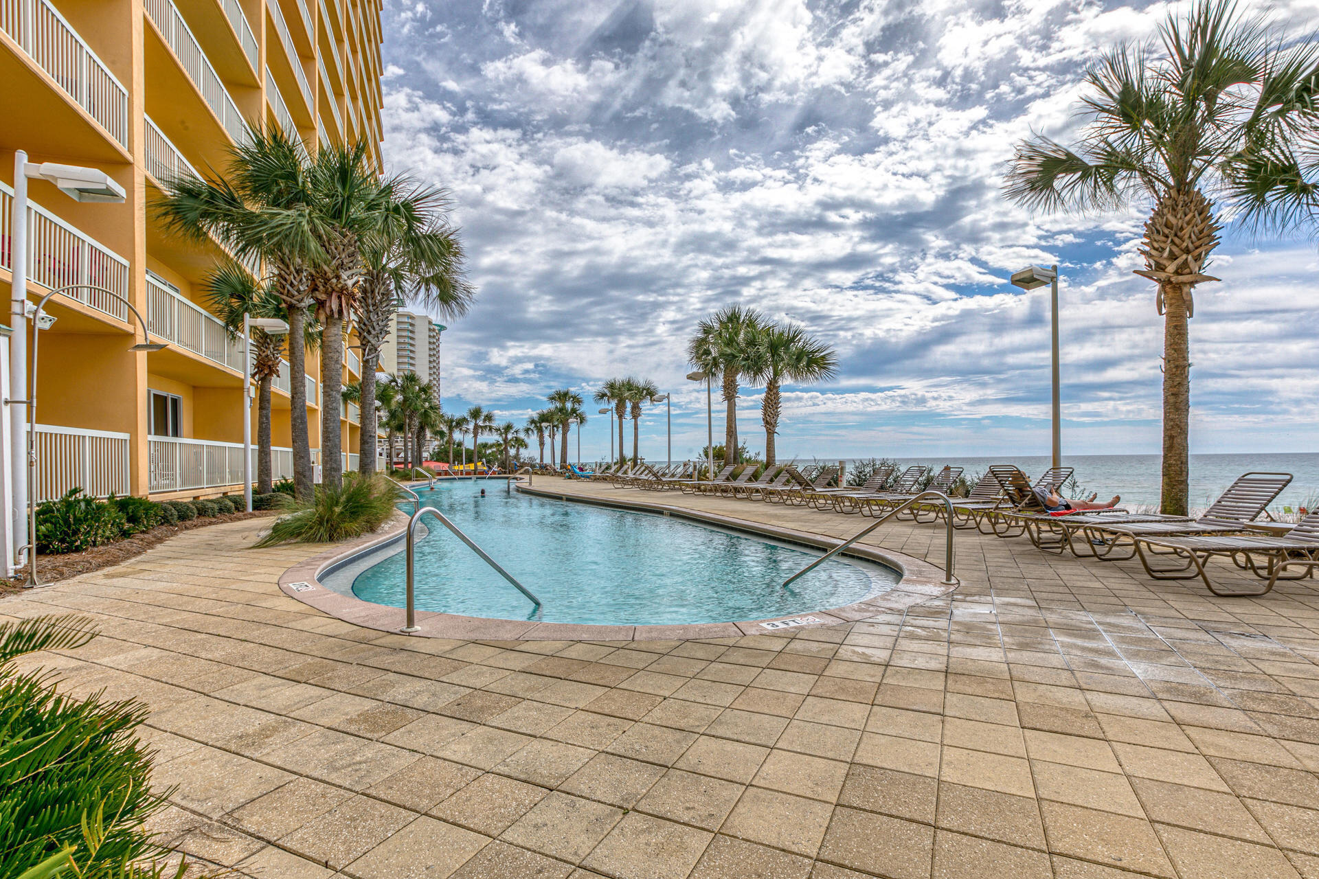 15817 Front Beach Road, 2-2101