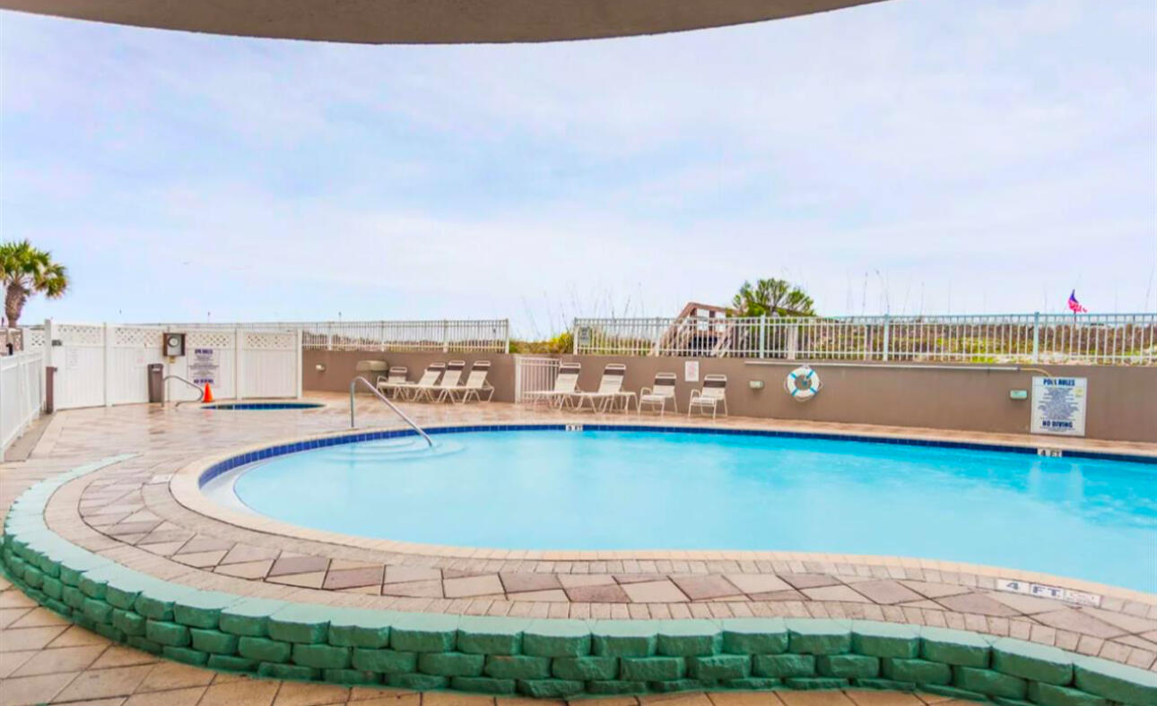 520 Santa Rosa Boulevard, 100