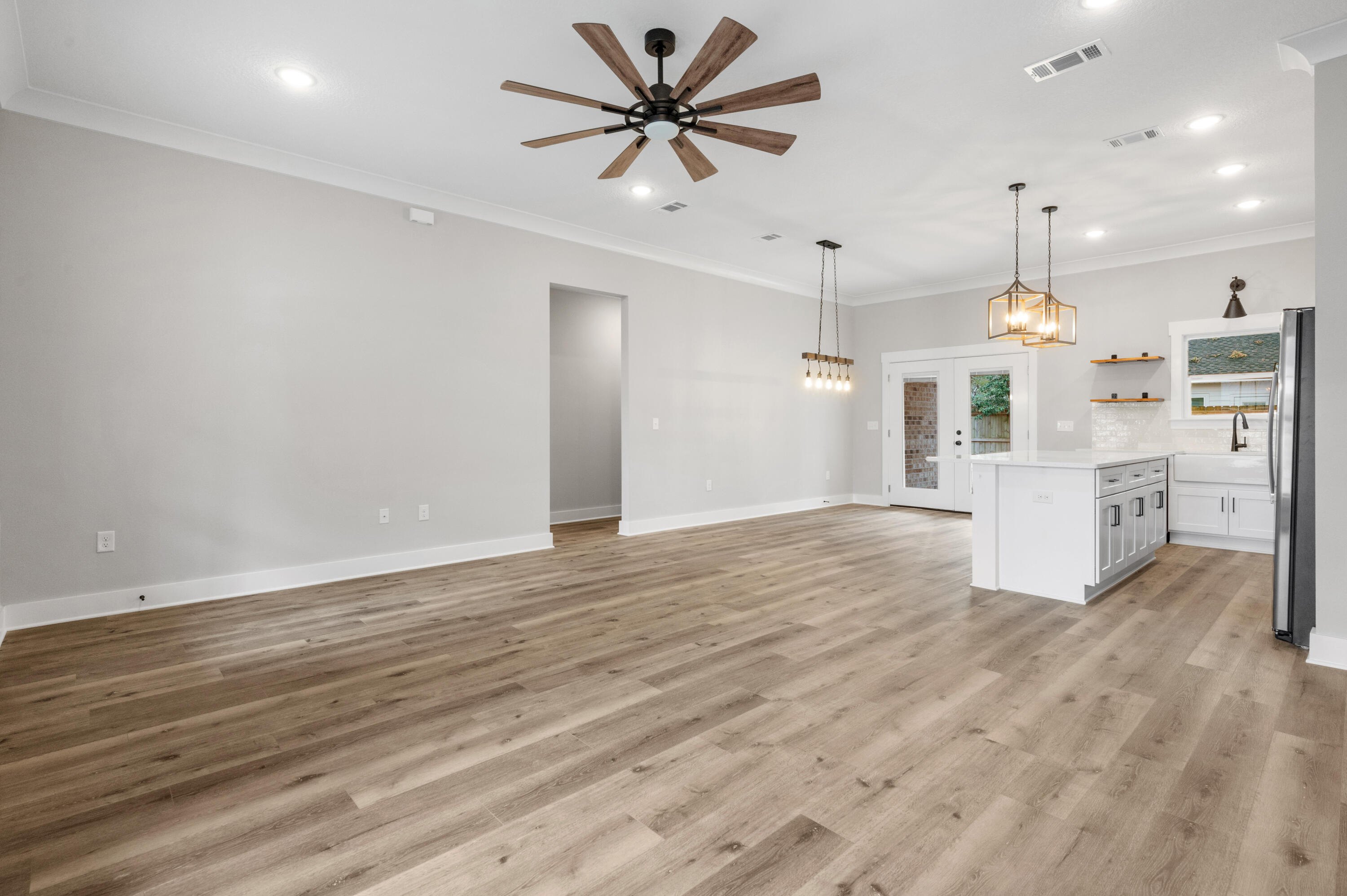 215 Deer Street