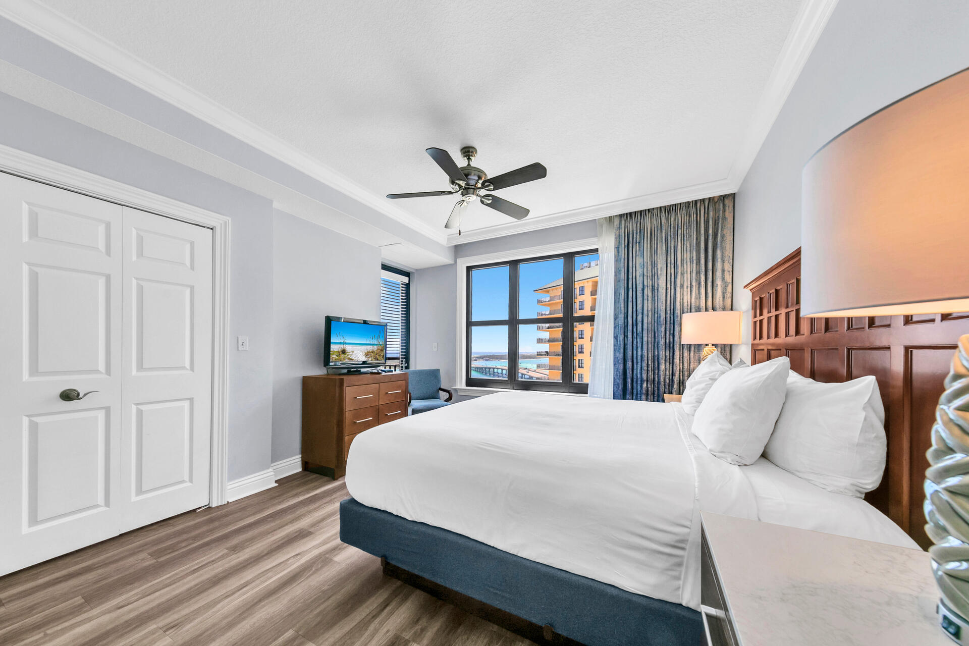 10 Harbor Boulevard, E903A