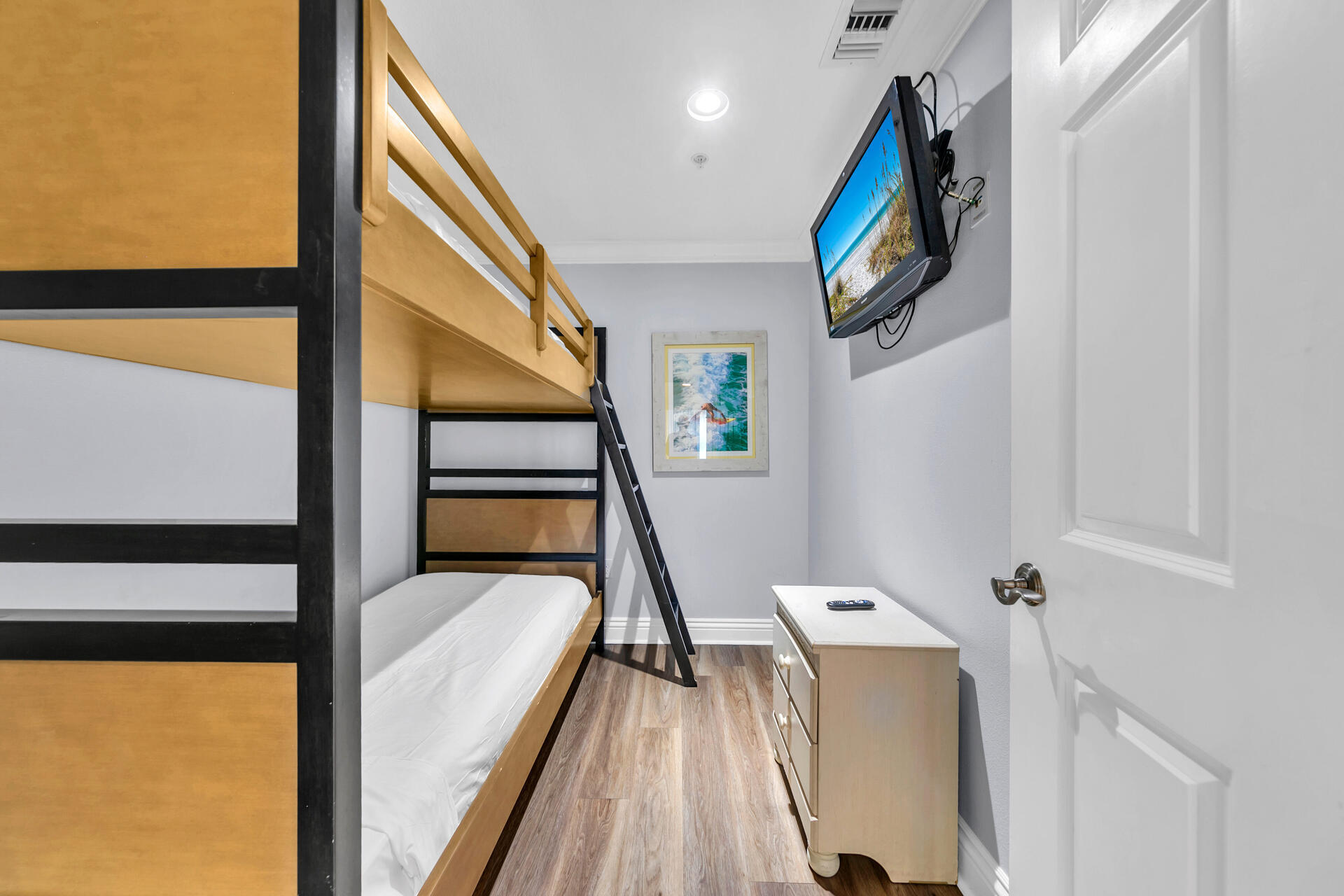 10 Harbor Boulevard, E903A
