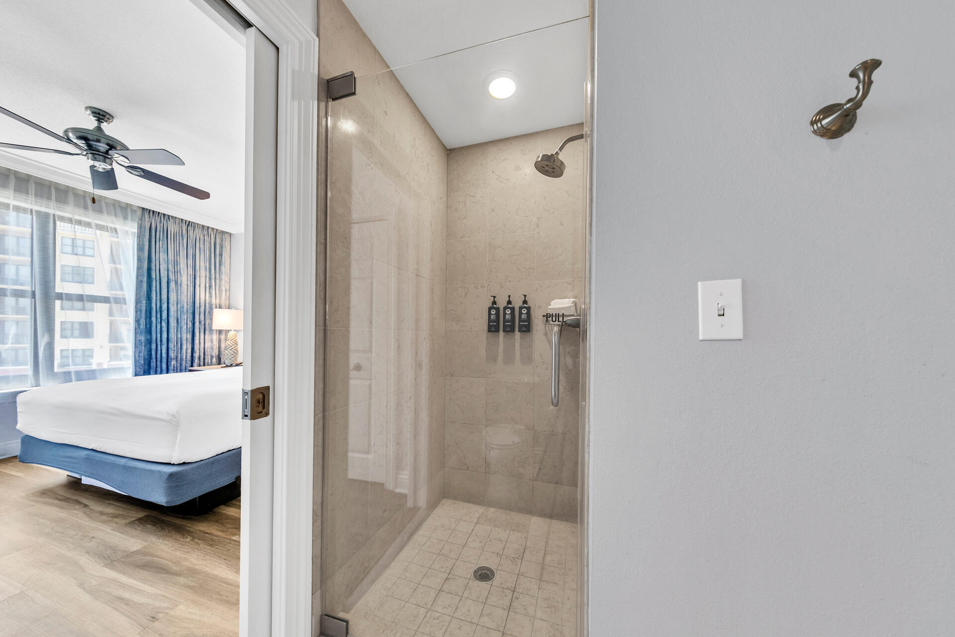 10 Harbor Boulevard, E903A