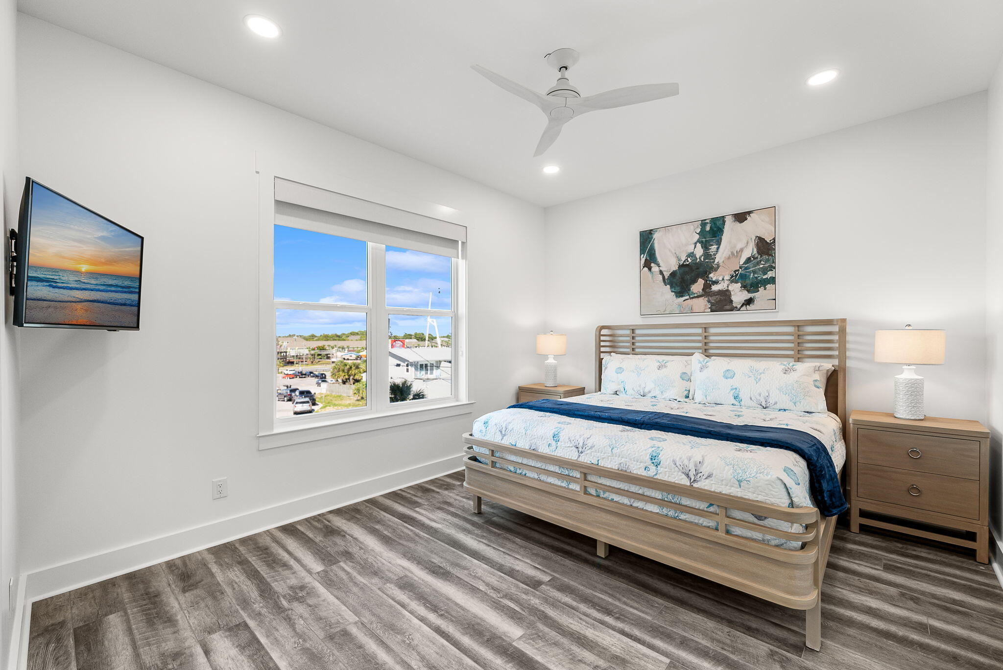 8711 Surf Drive