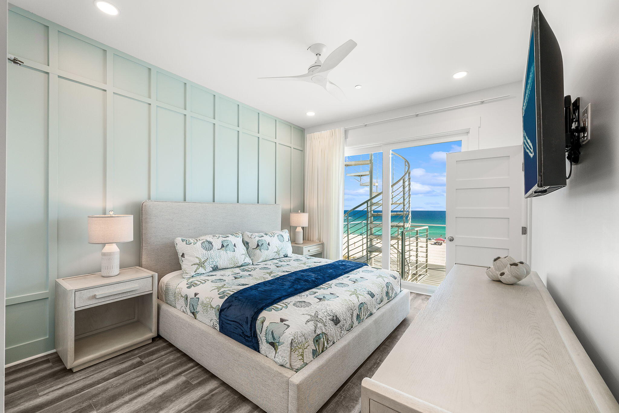 8711 Surf Drive