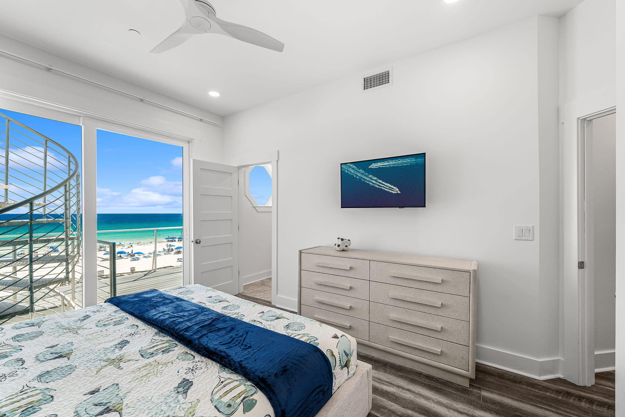 8711 Surf Drive