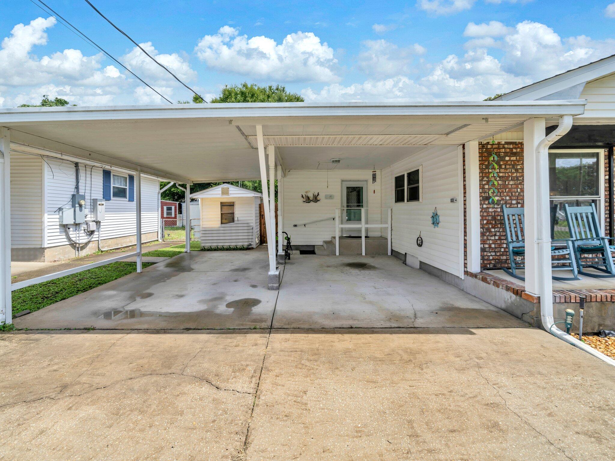 141 NW Rainbow Drive