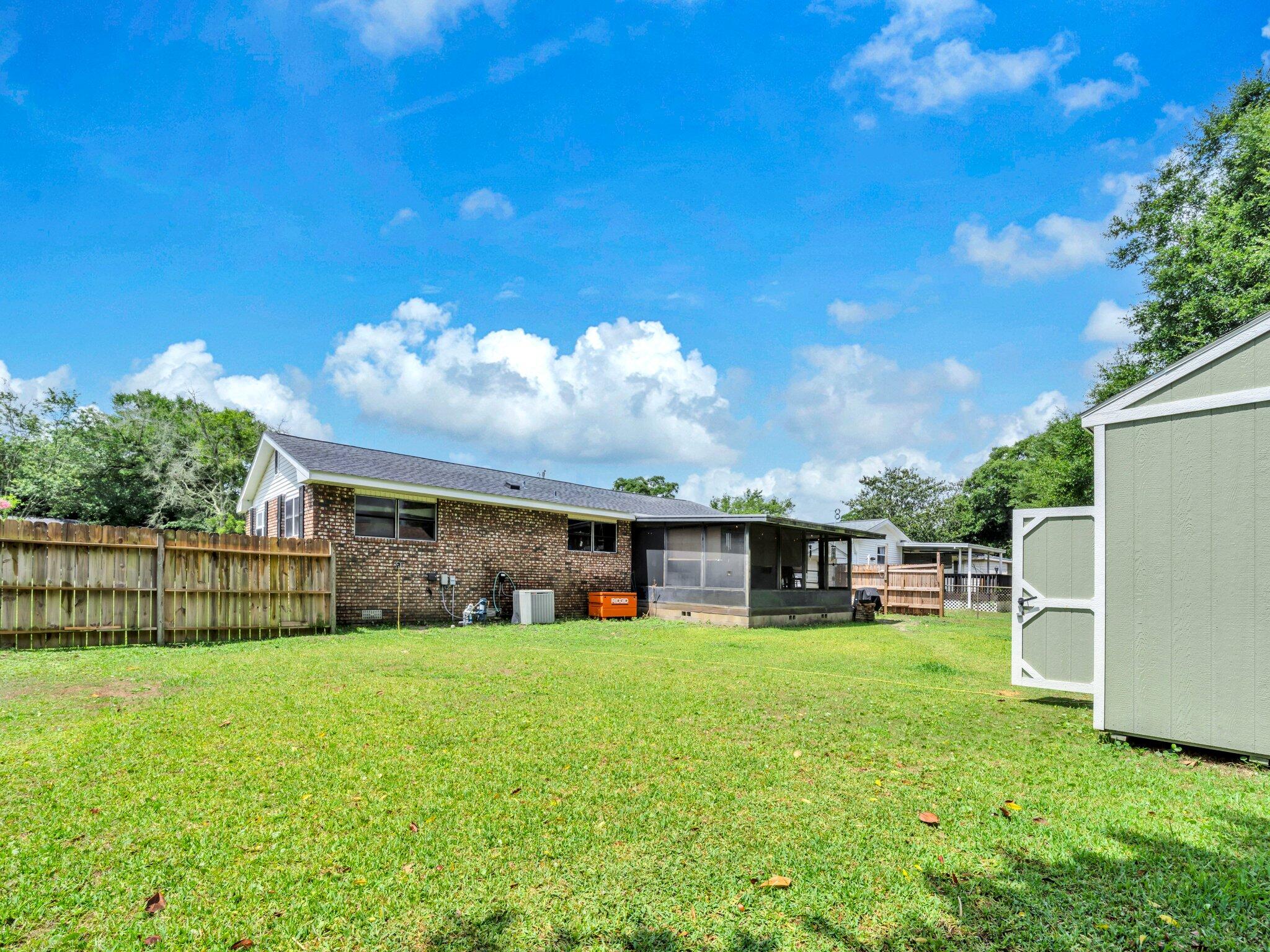 141 NW Rainbow Drive